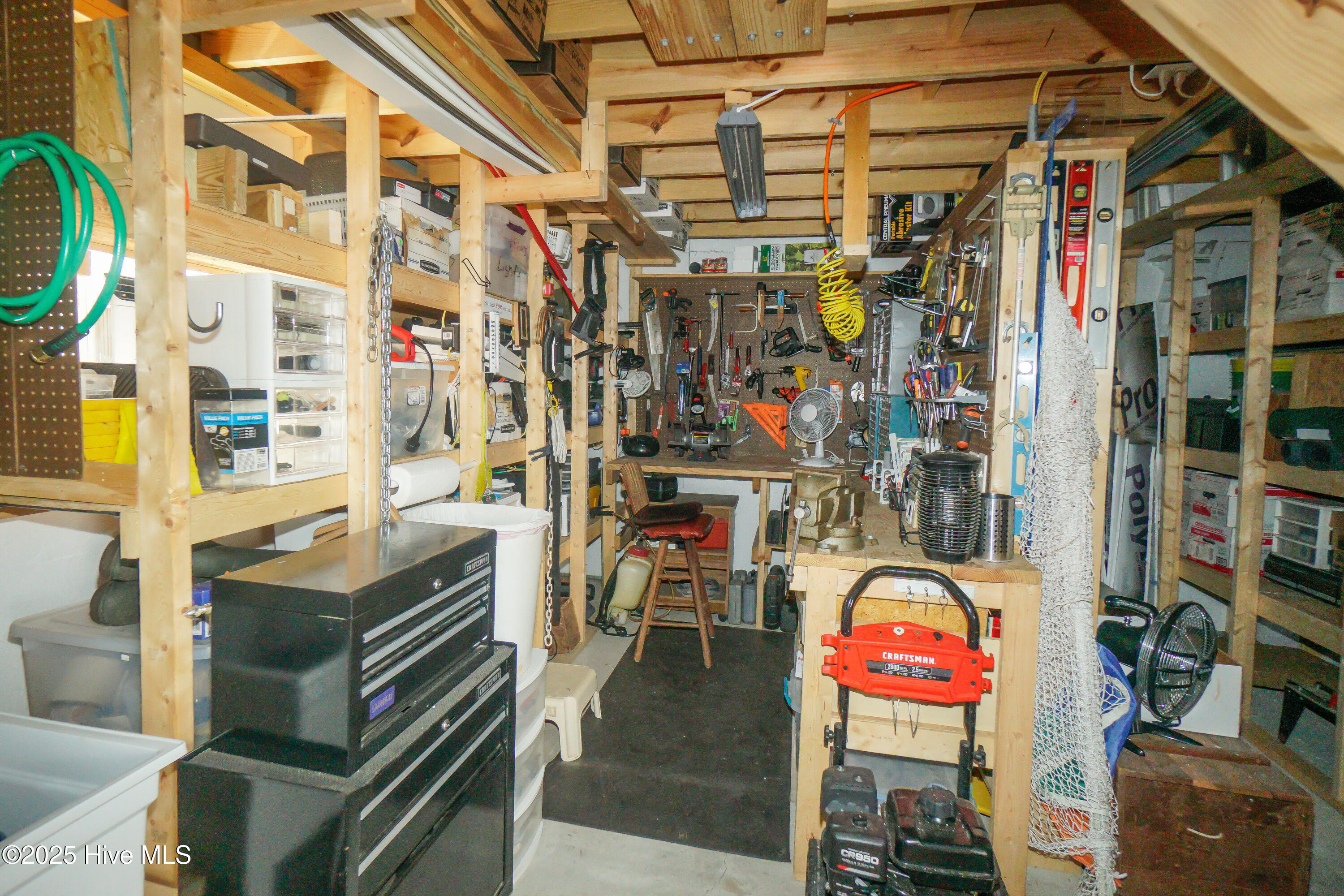 100559254 | Photo 29