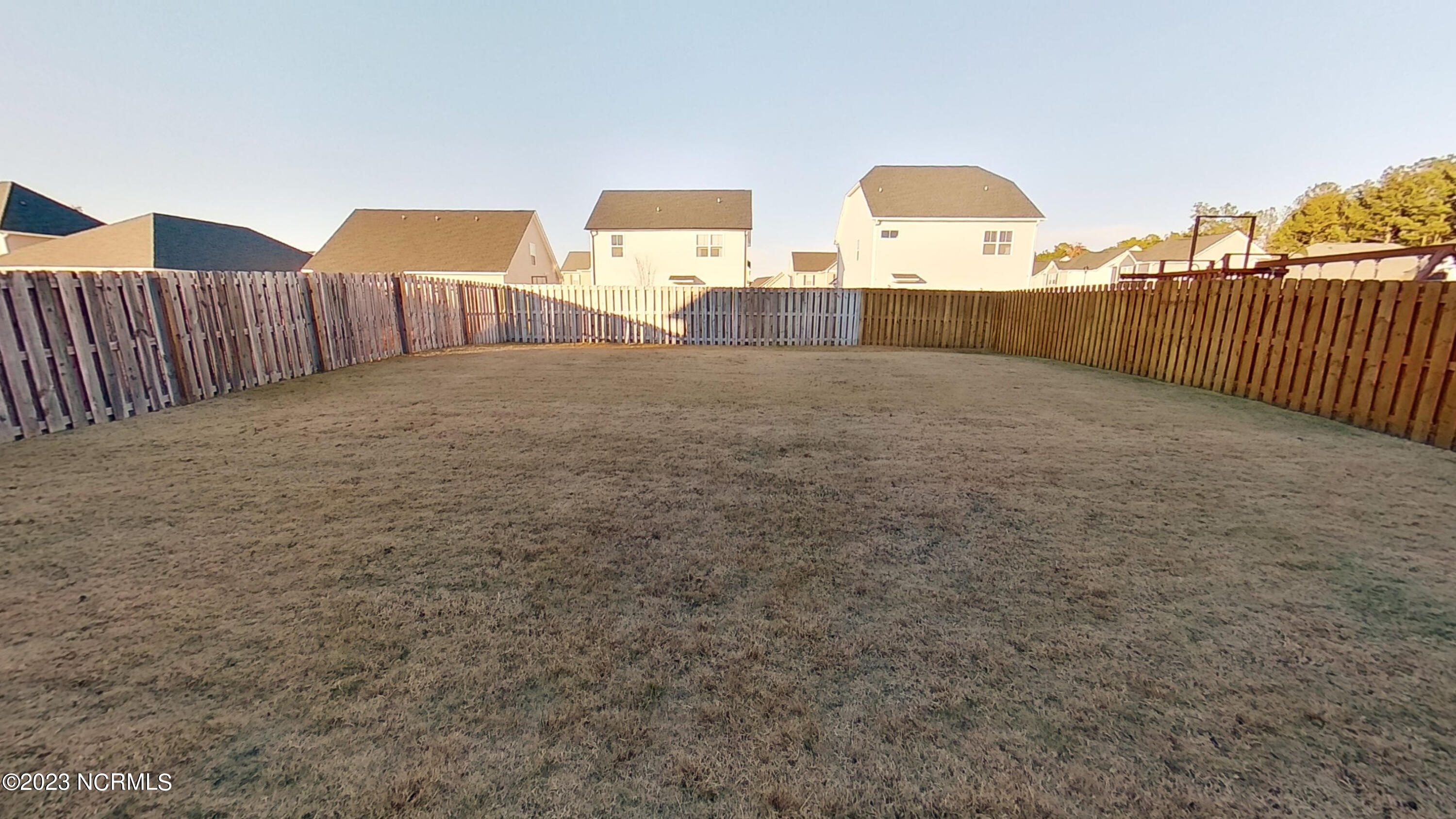 100543878 | Photo 41