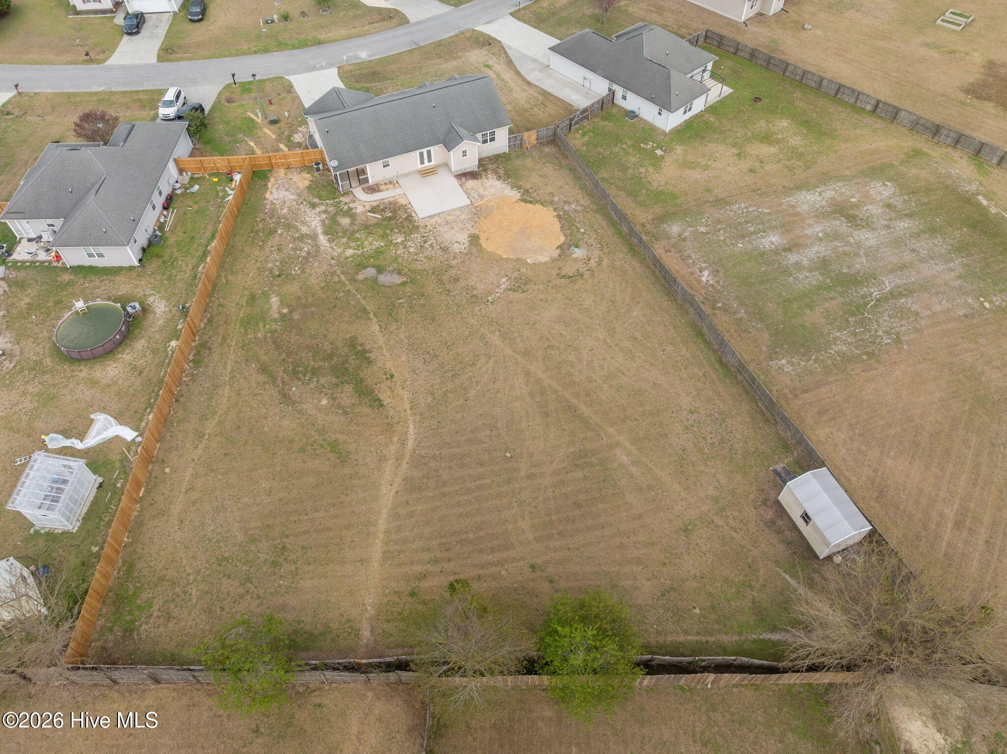 100562235 | Photo 48