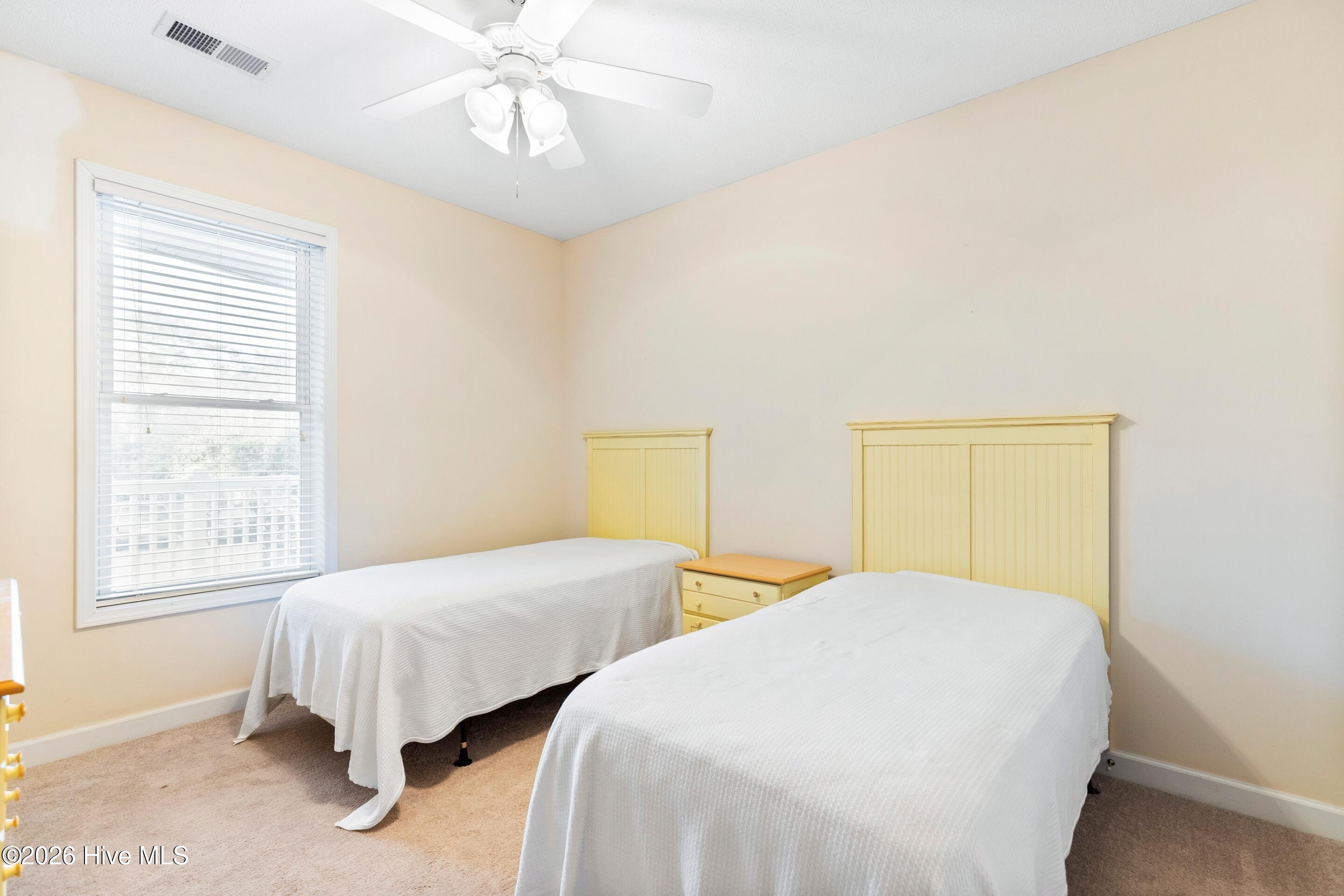 100548206 | Photo 41