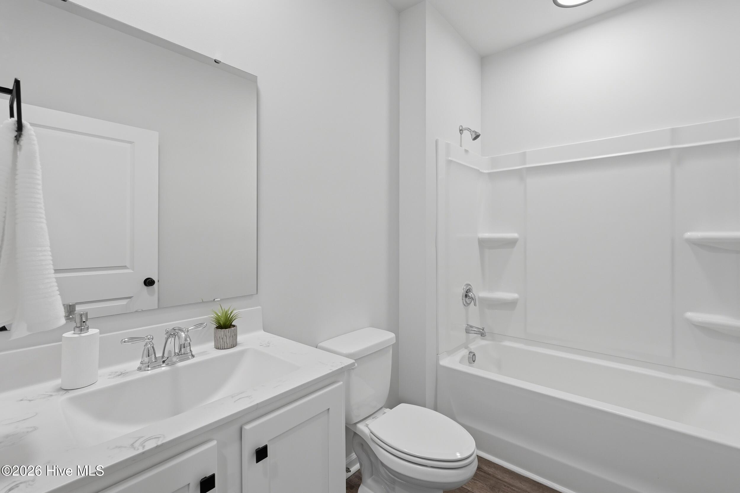 100561033 | Photo 19