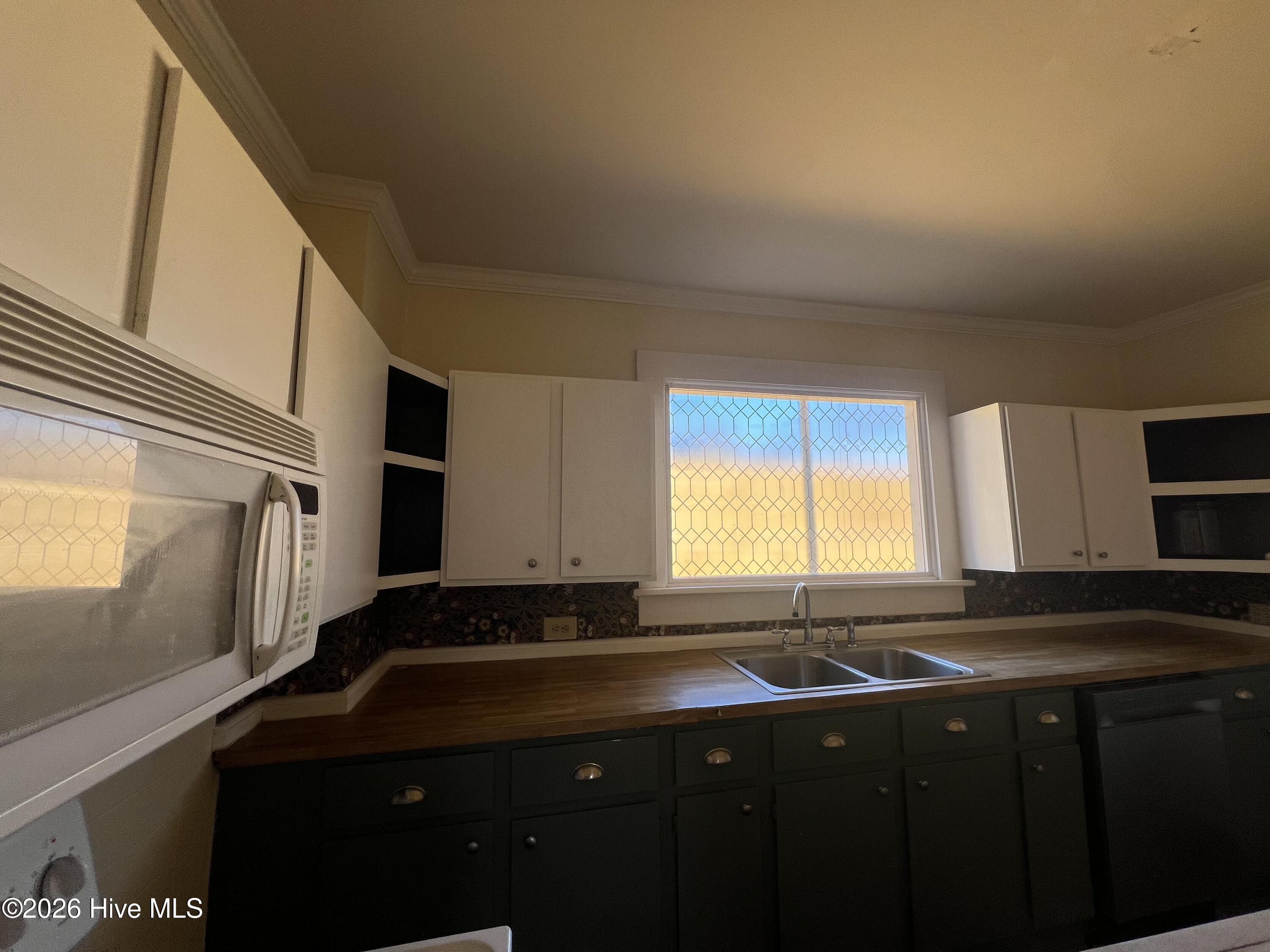 915 Saint David Street