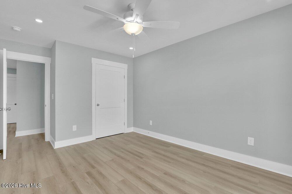 100552100 | Photo 37