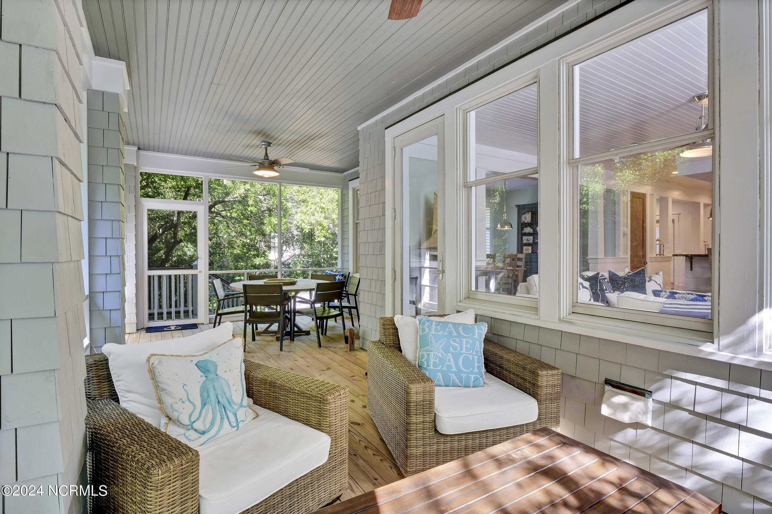 100468898 | Photo 42