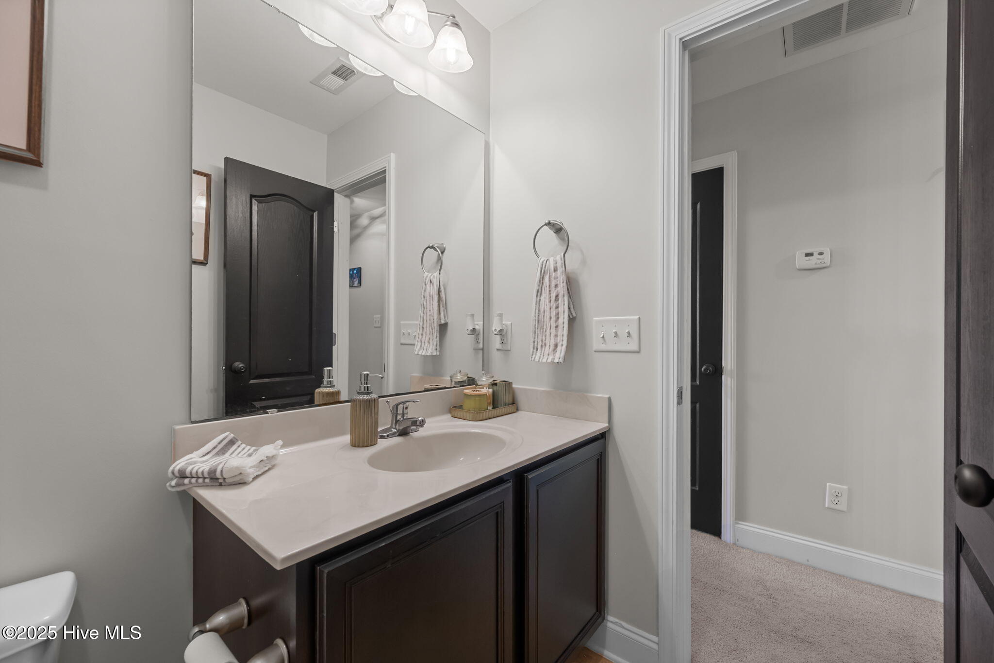 100543355 | Photo 31