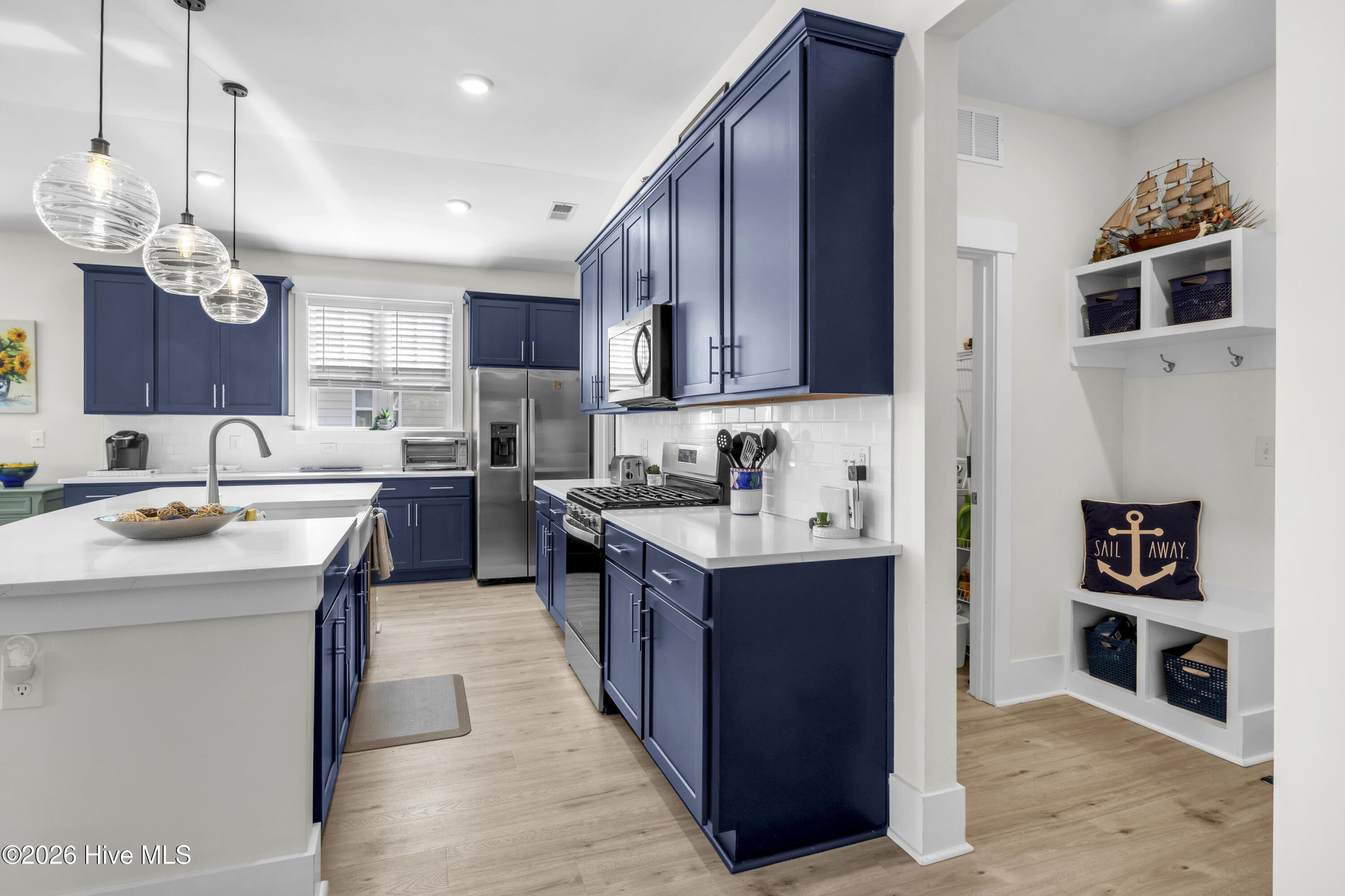 100557593 | Photo 16