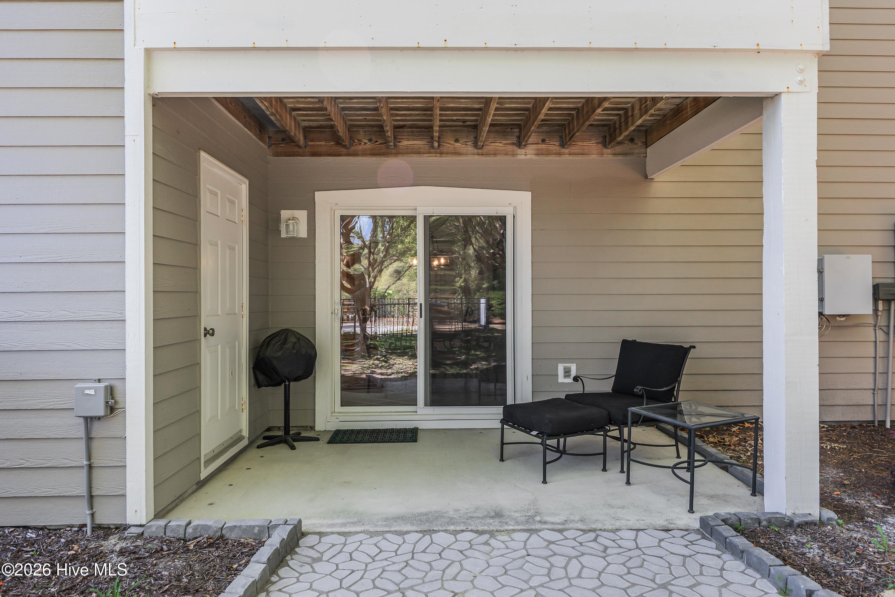 100566975 | Photo 30