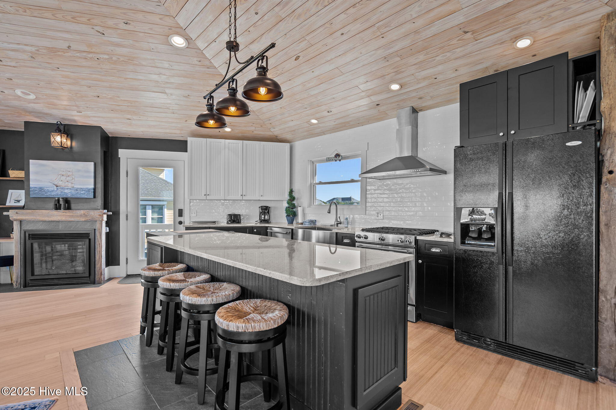 100550431 | Photo 14