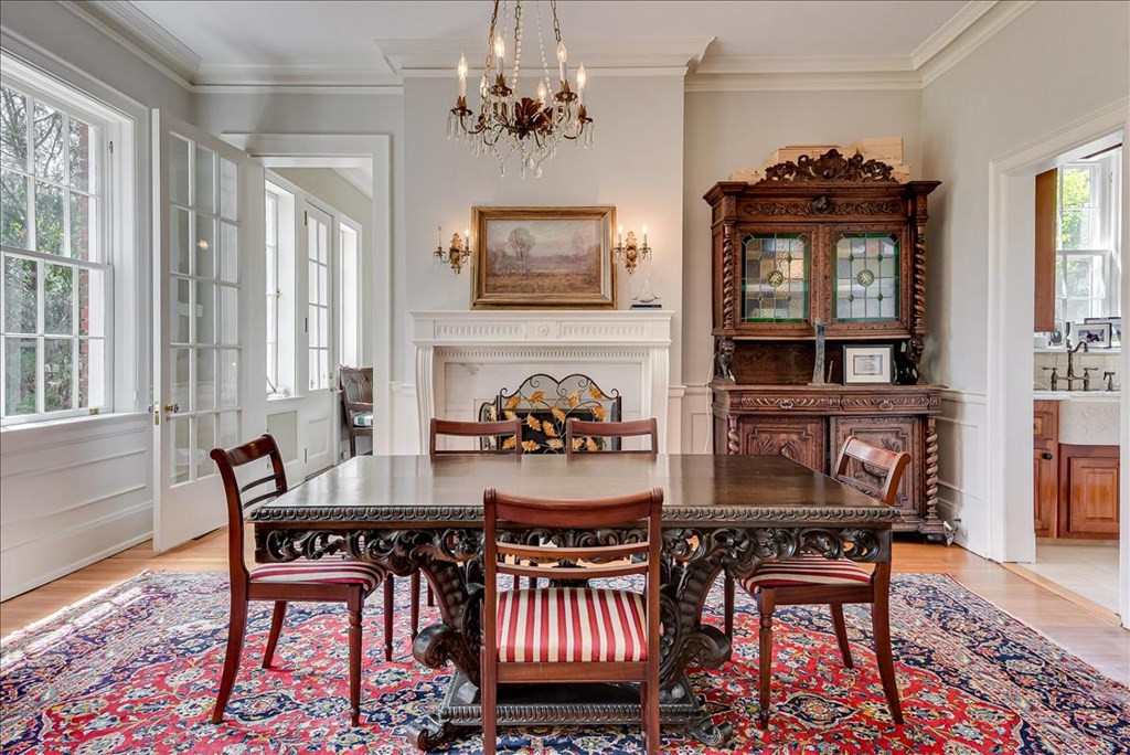 Spacious Dining Room