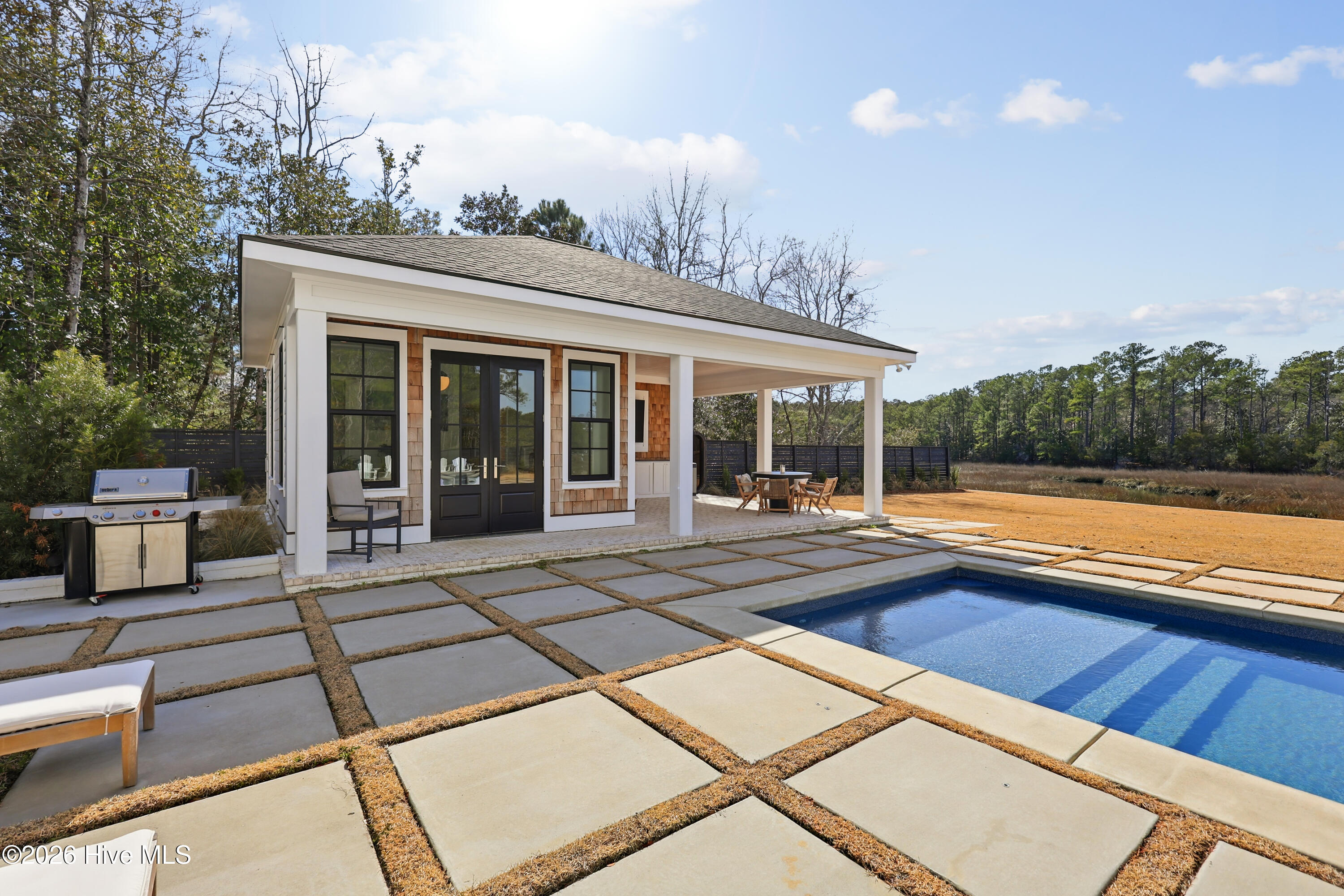 100554567 | Photo 57