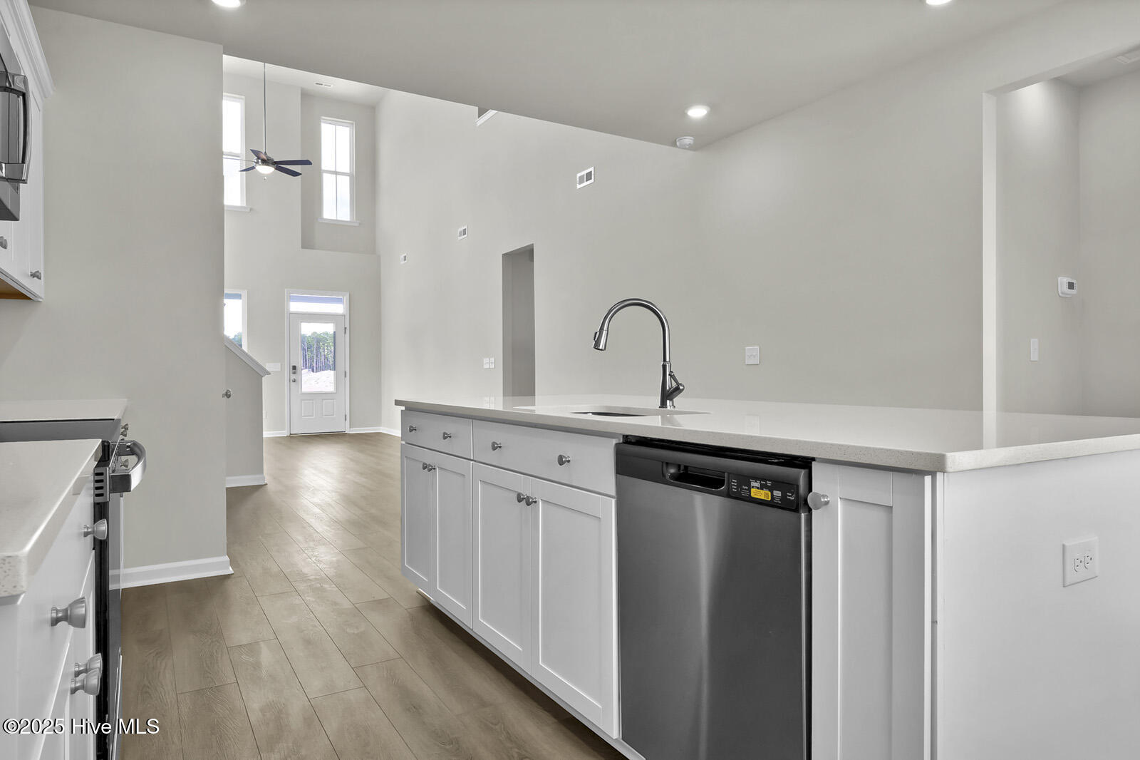 100526697 | Photo 13