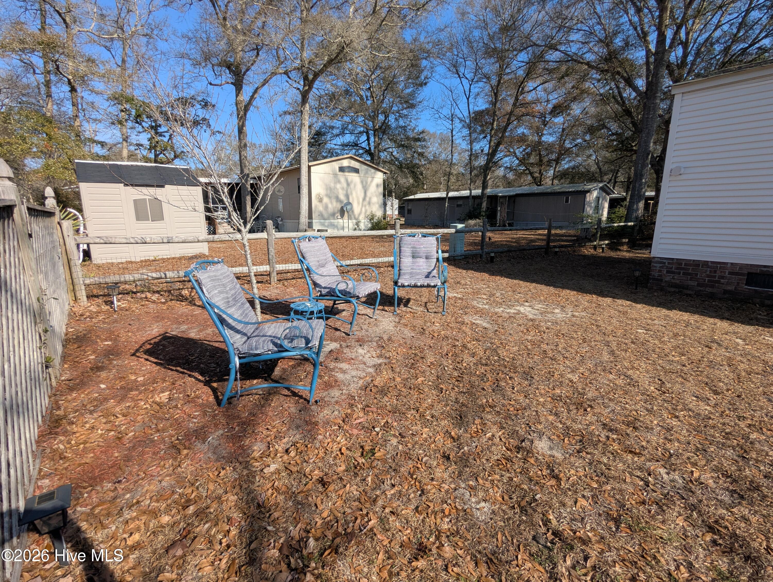 100548489 | Photo 35