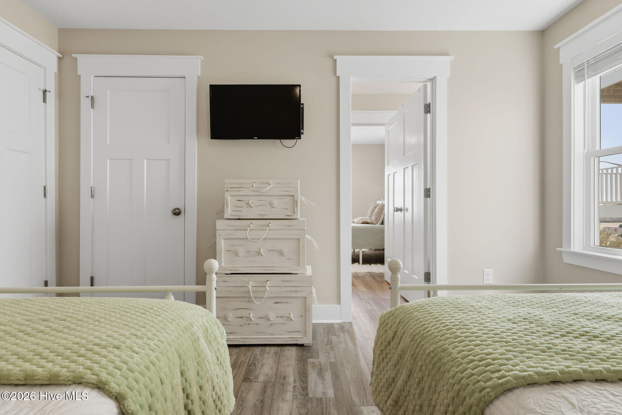 100559118 | Photo 59