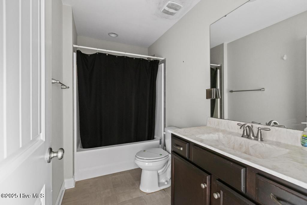 100553771 | Photo 13