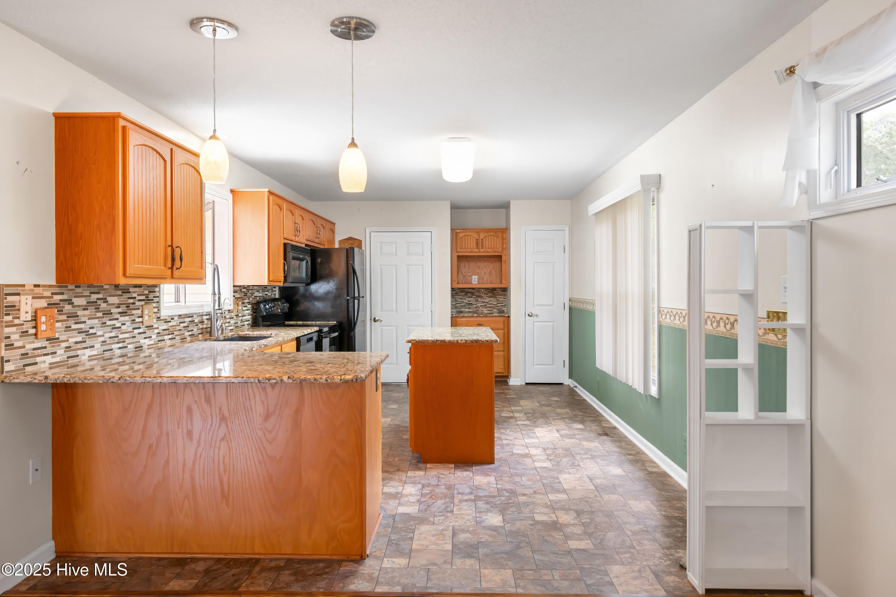 1724 Salt Marsh Circle SW, Ocean Isle Beach, NC 28469 – photo 15: 1724SaltMarshCircle-140