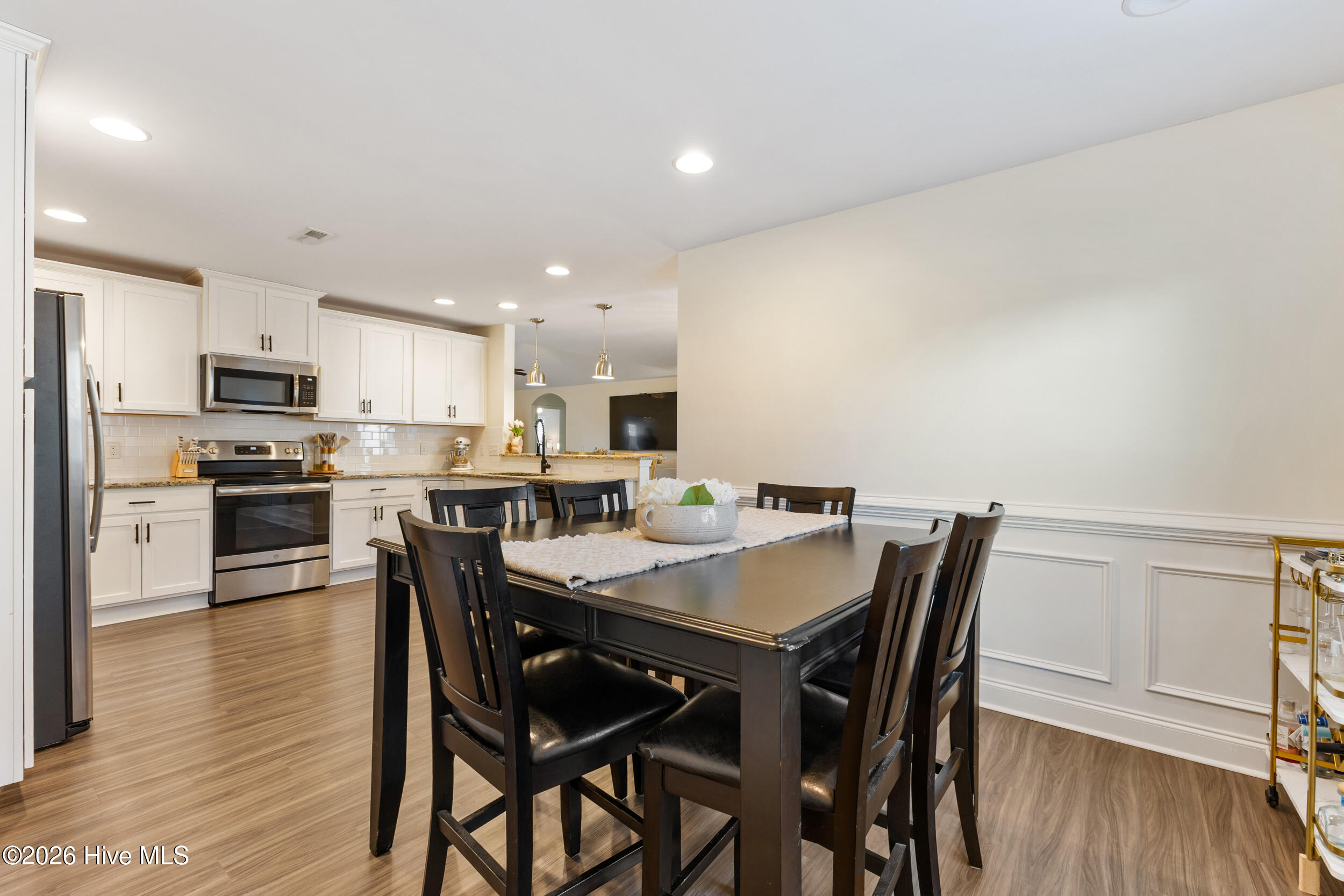 100557086 | Photo 13