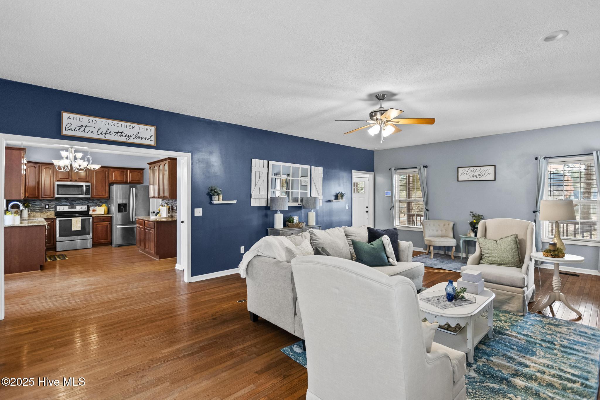 100546183 | Photo 19