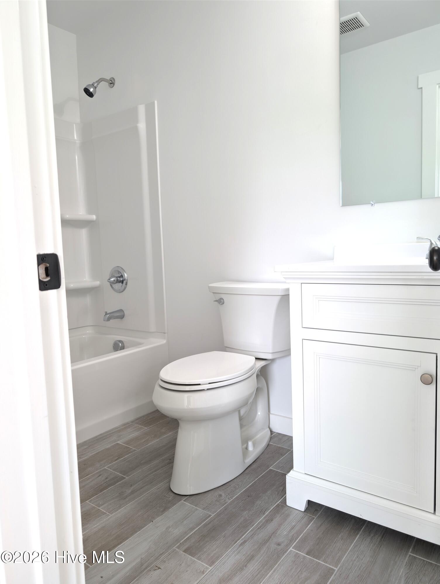 100563648 | Photo 11