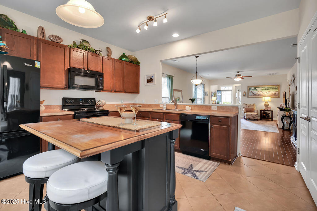 100532271 | Photo 16