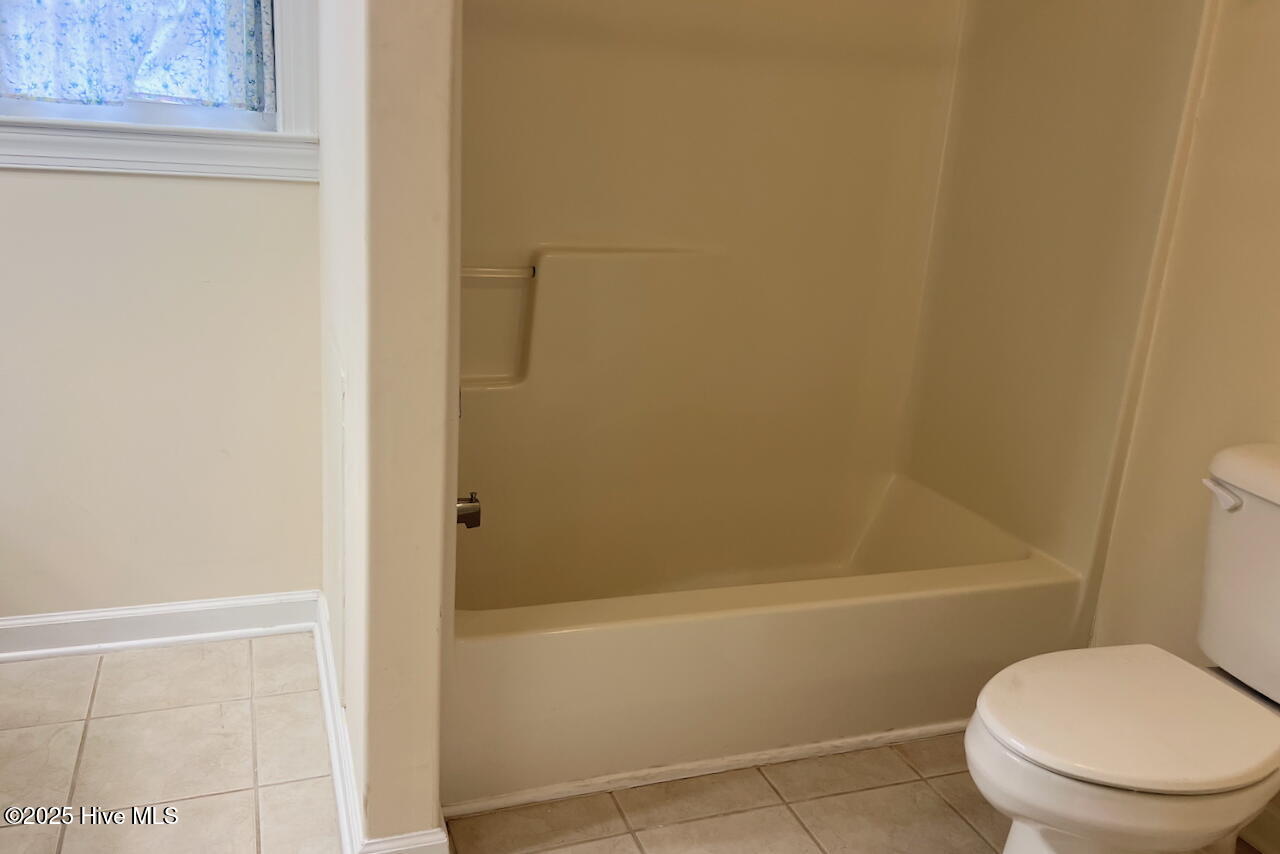 100536265 | Photo 19