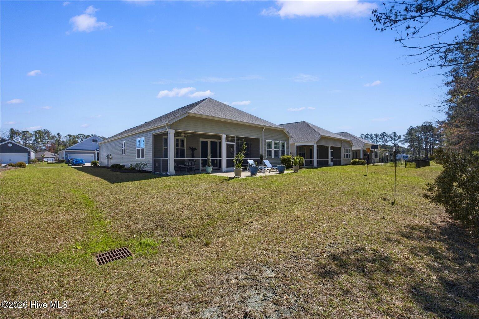 100561084 | Photo 28