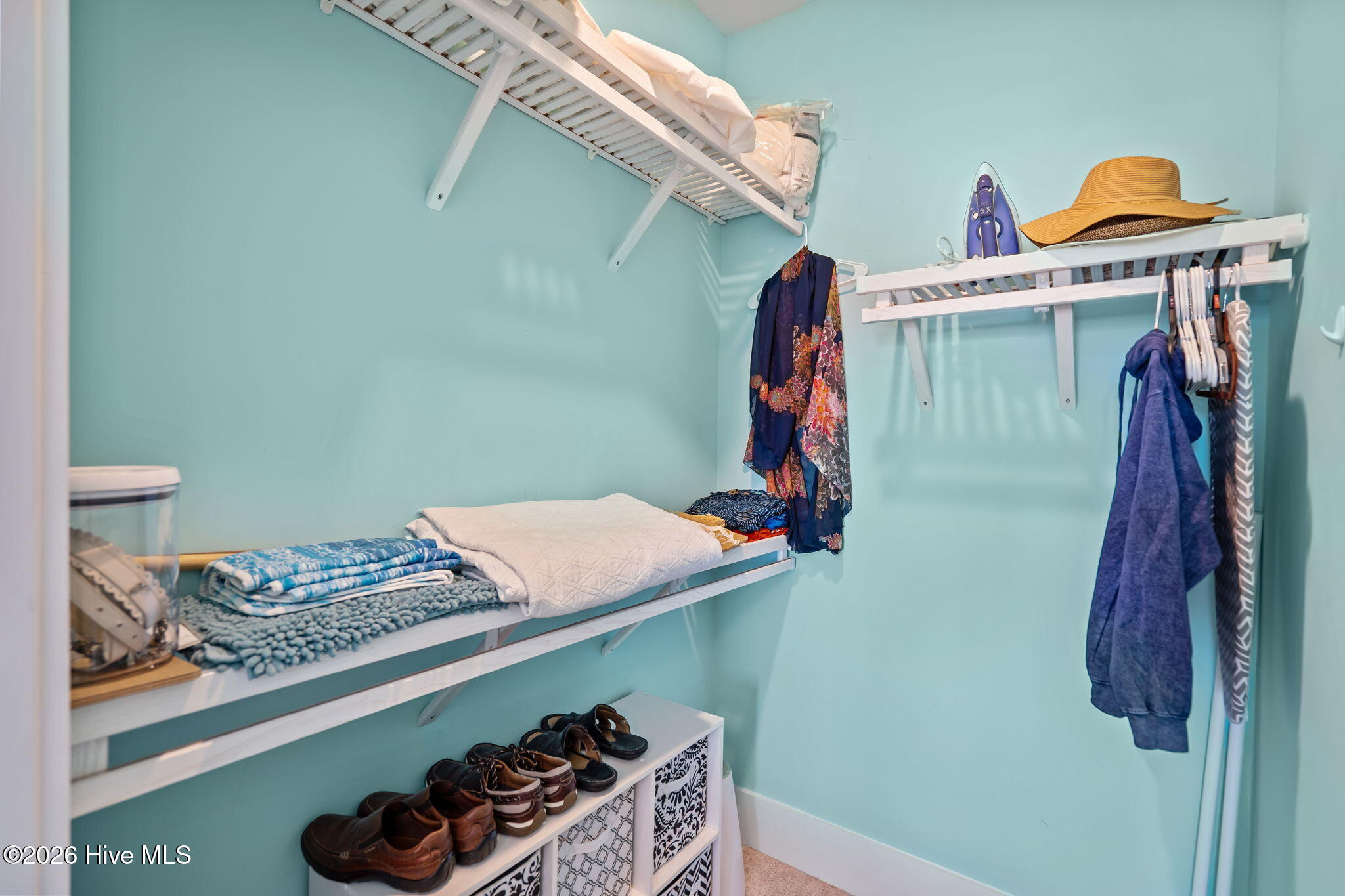 100562552 | Photo 38