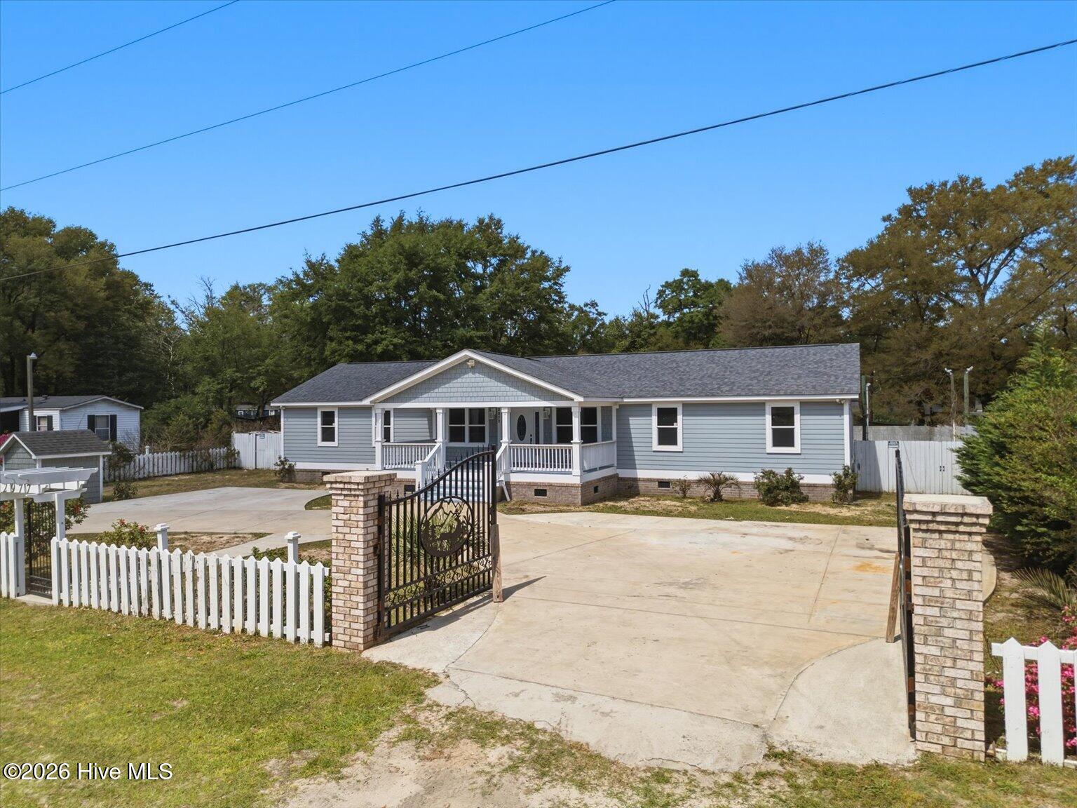 100565054 | Photo 15