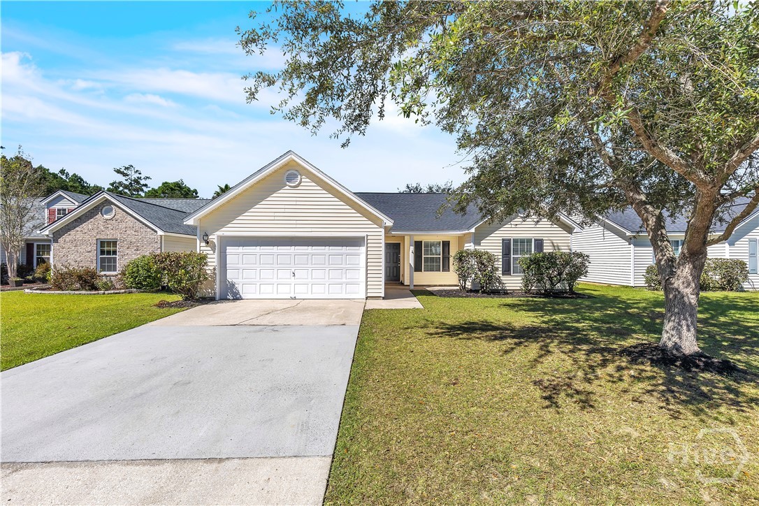 Property at 7 Willow Lakes Drive