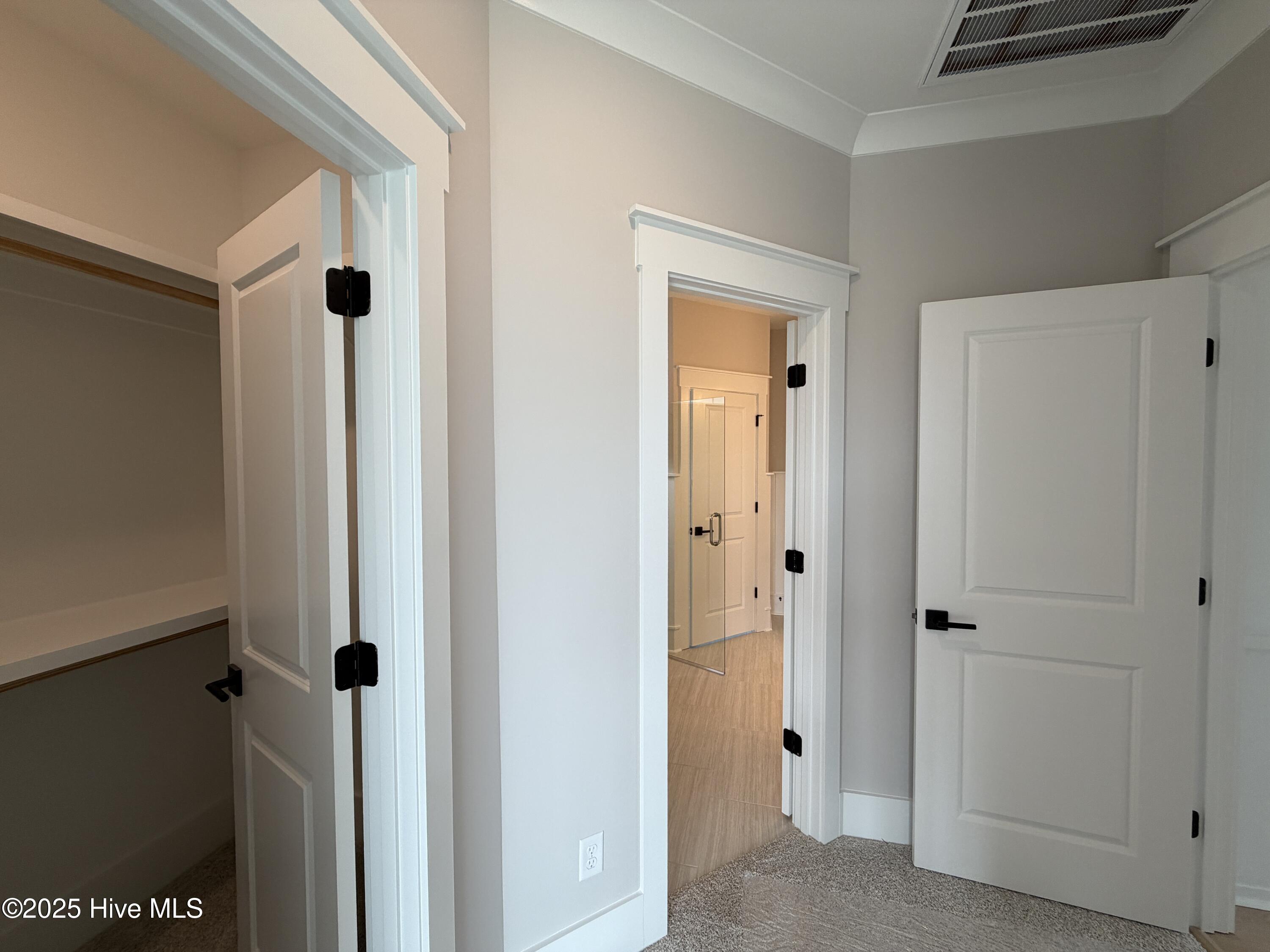 100531955 | Photo 28