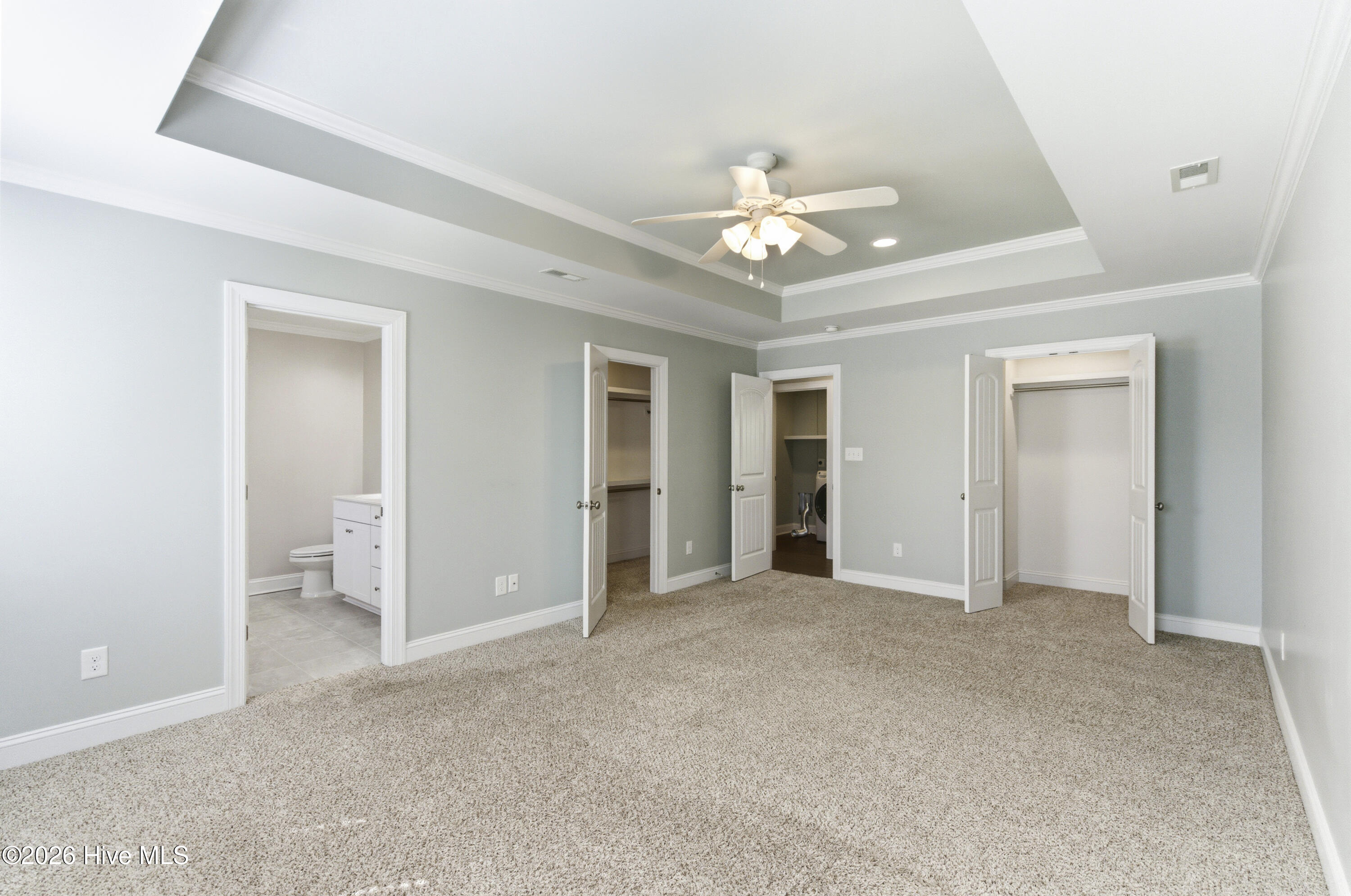 100566364 | Photo 31