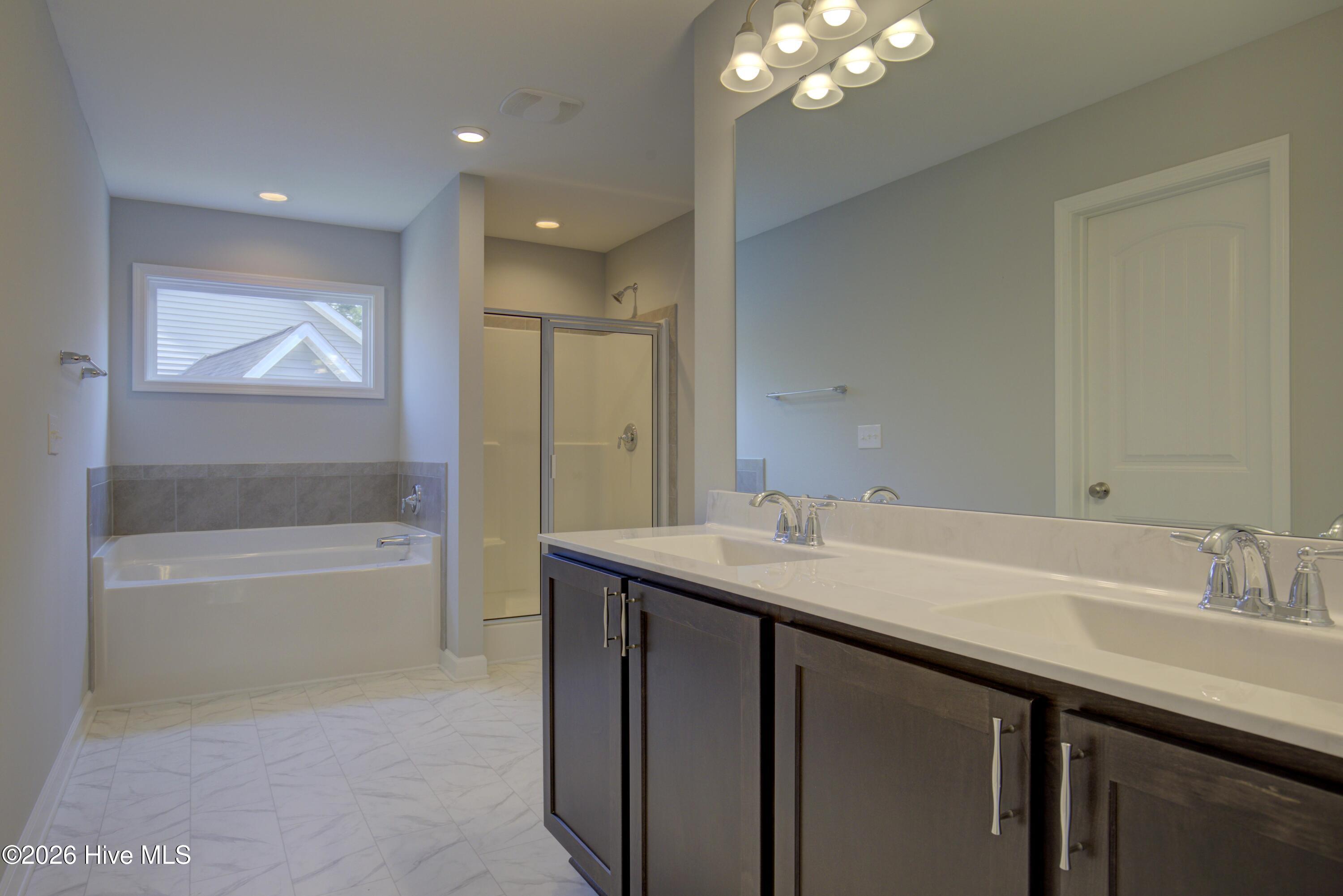 100547415 | Photo 18