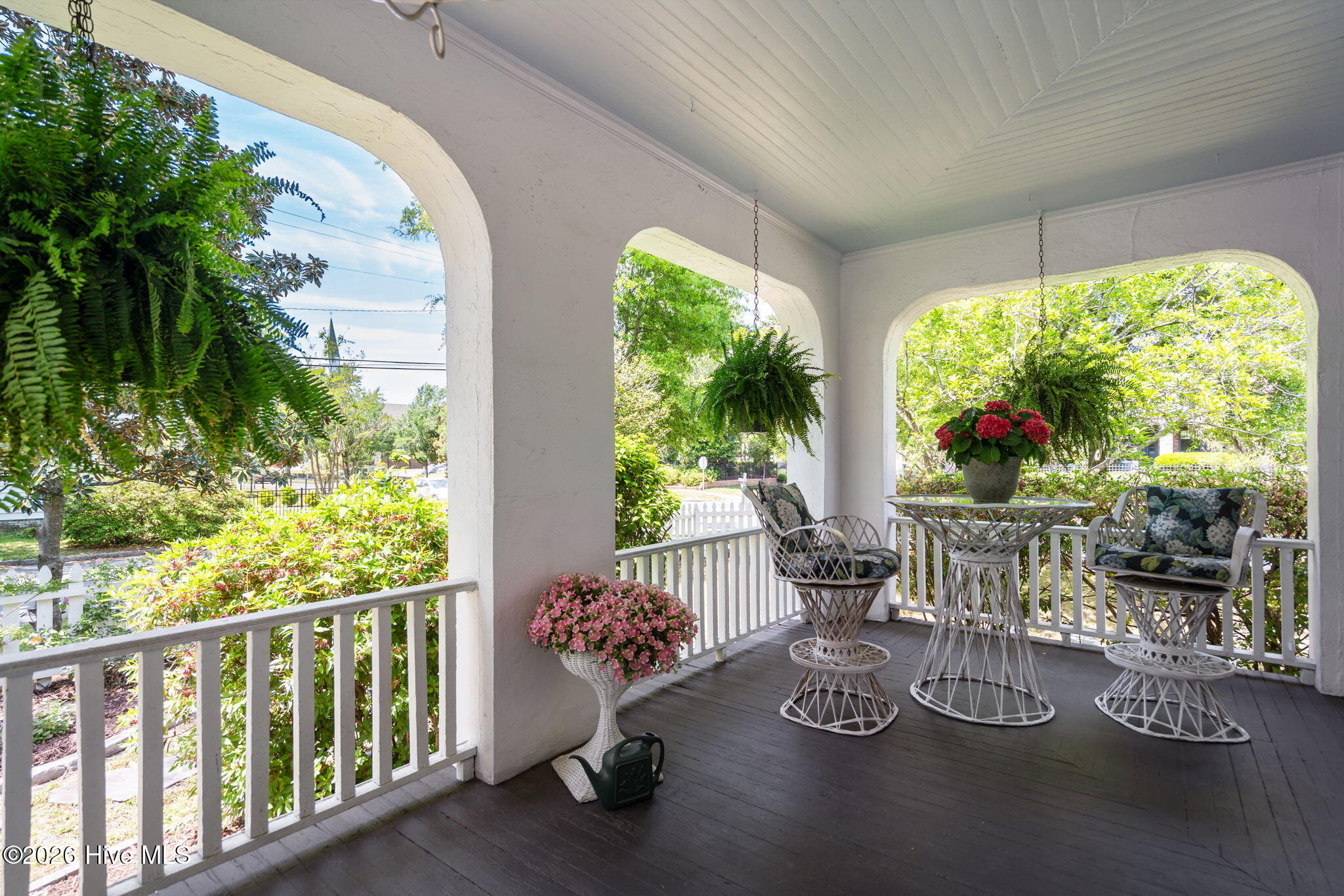 100566277 | Photo 55