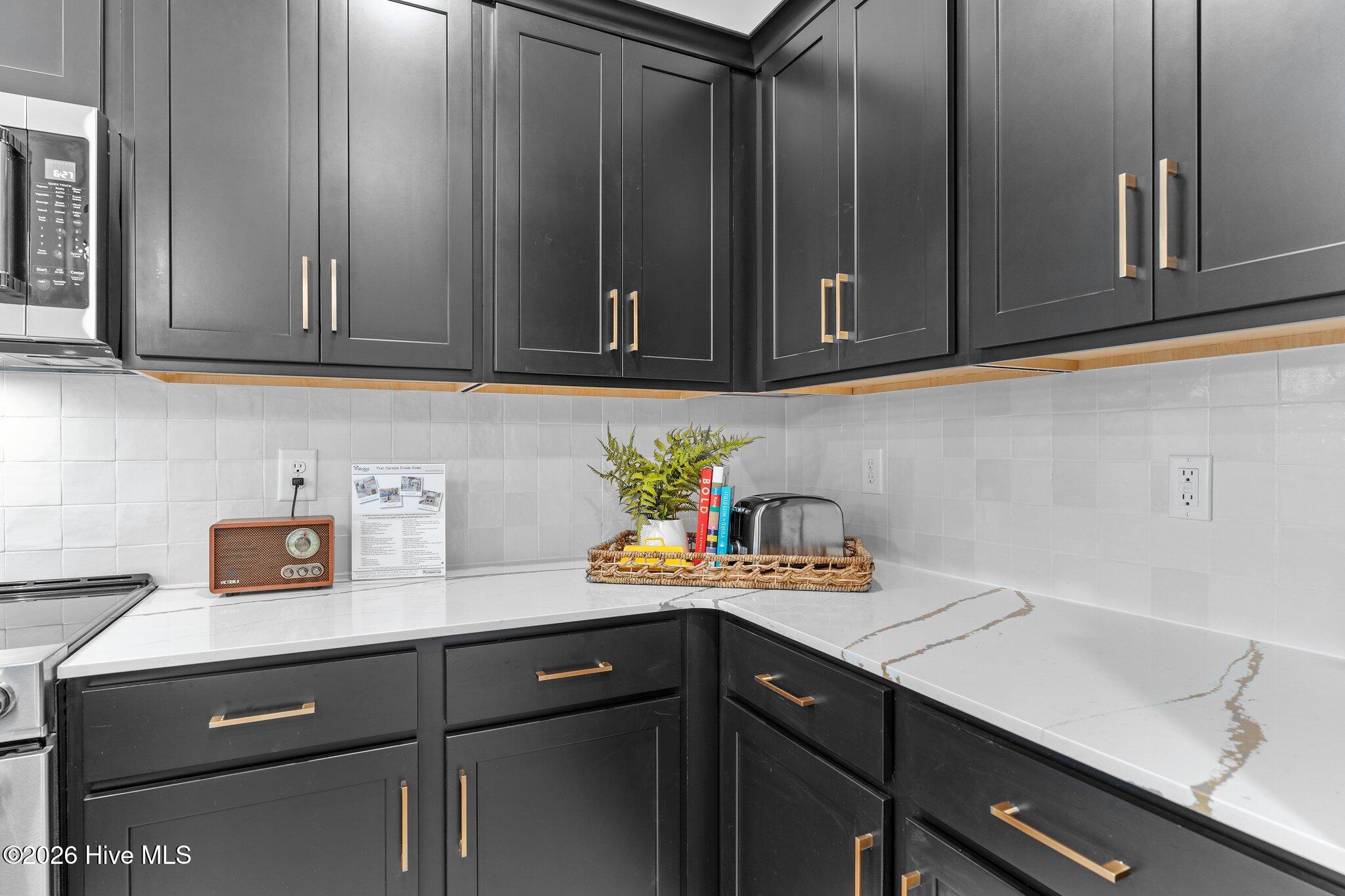 100550054 | Photo 12