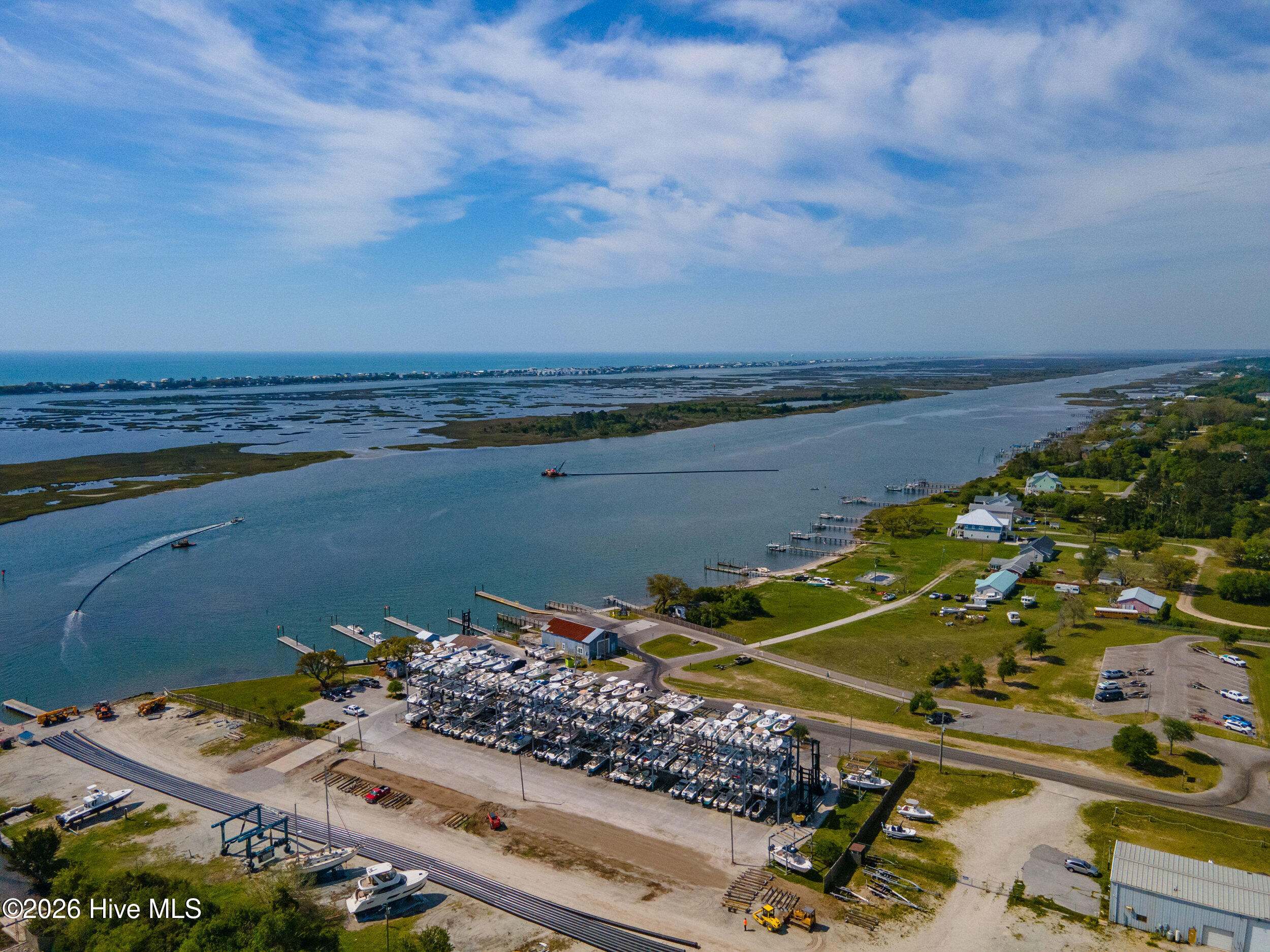 100561337 | Photo 40