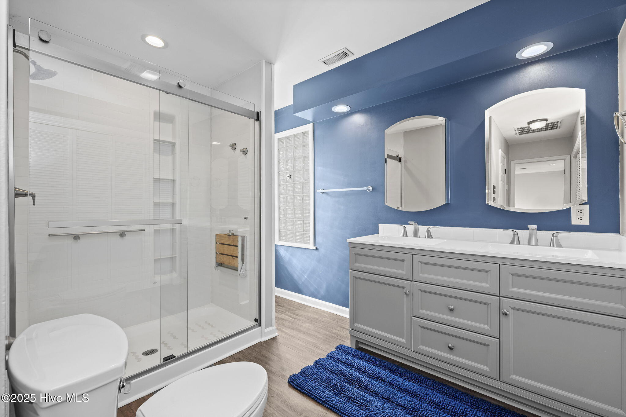 100542454 | Photo 41