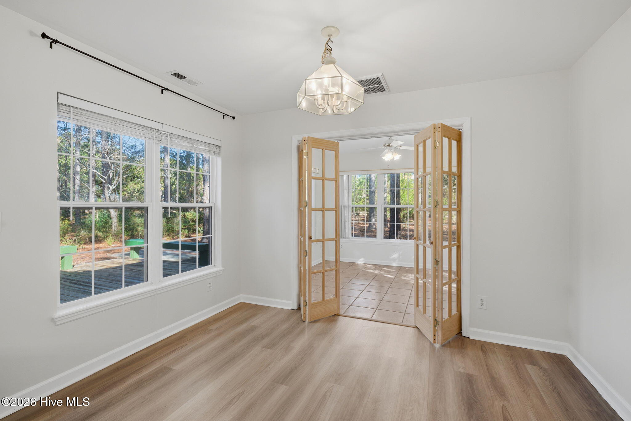 100551070 | Photo 15