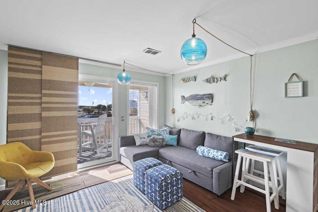 100551808 | Photo 18