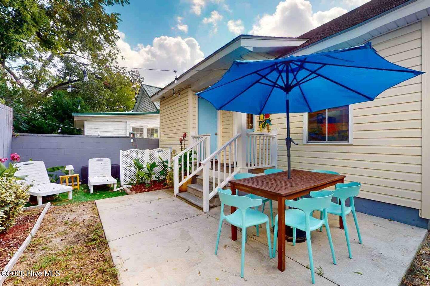 100566637 | Photo 23