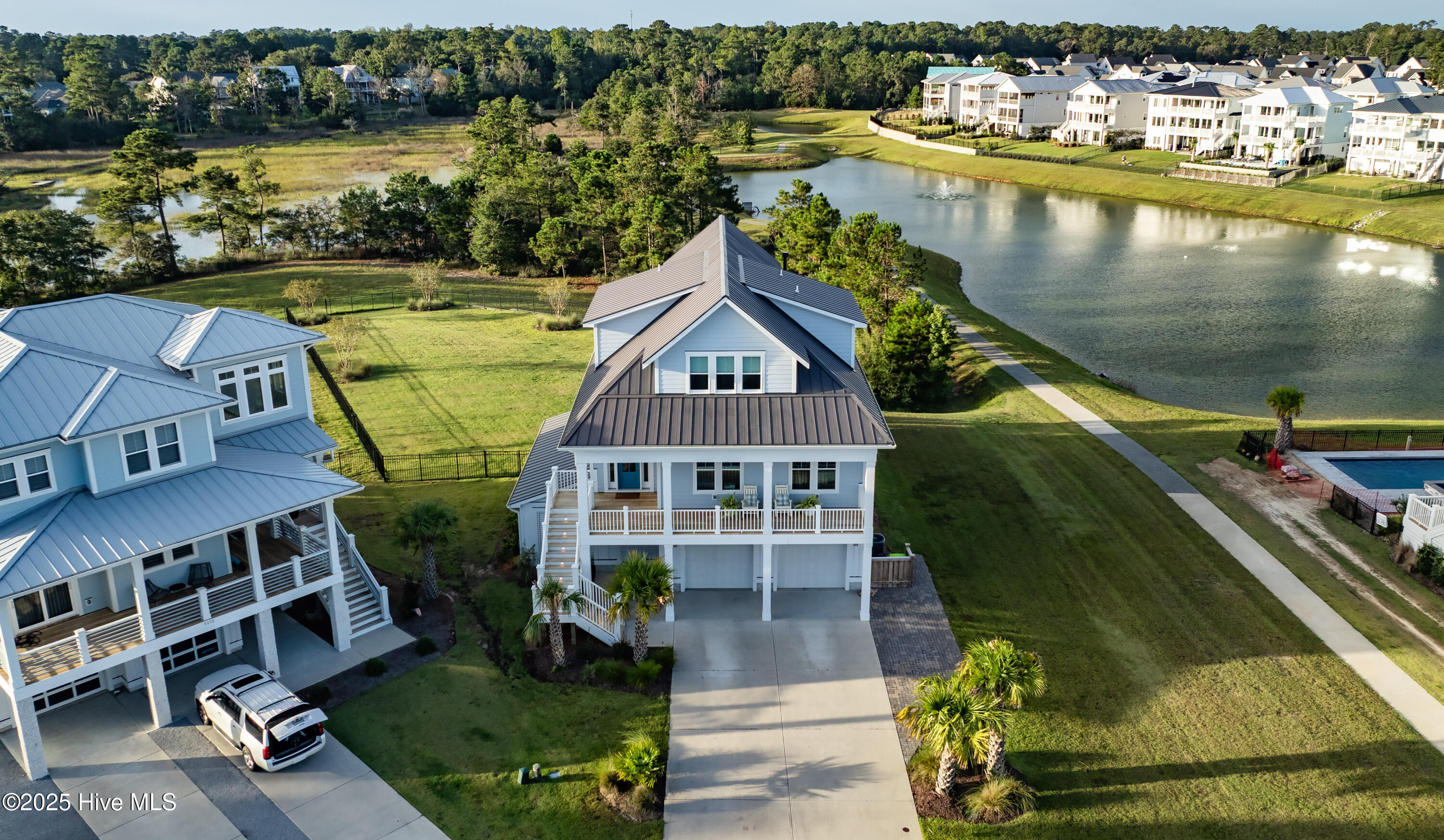 100534317 | Photo 64