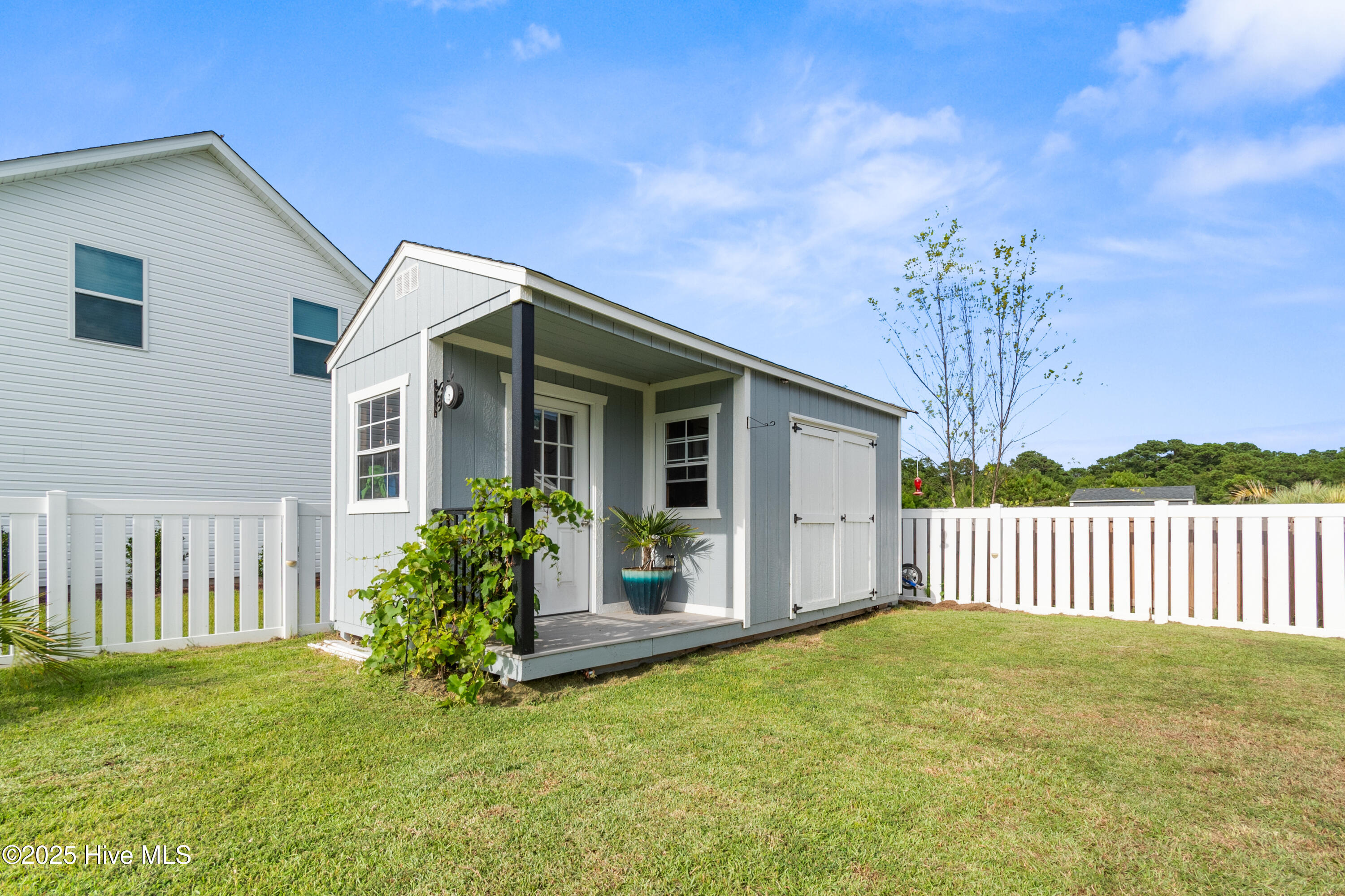 100561939 | Photo 31