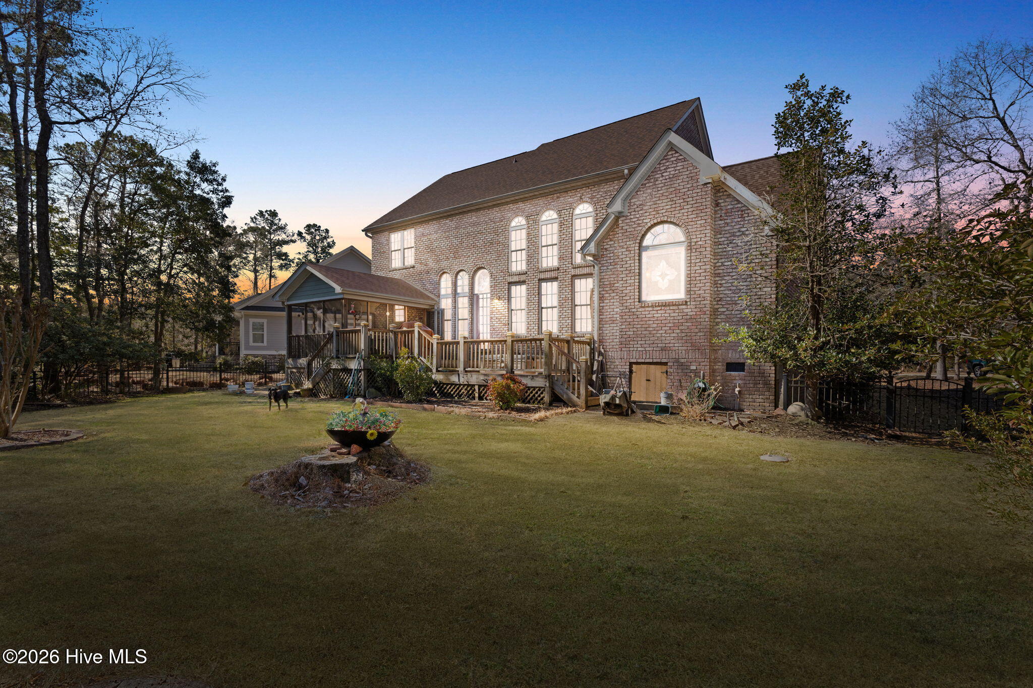 100553599 | Photo 52