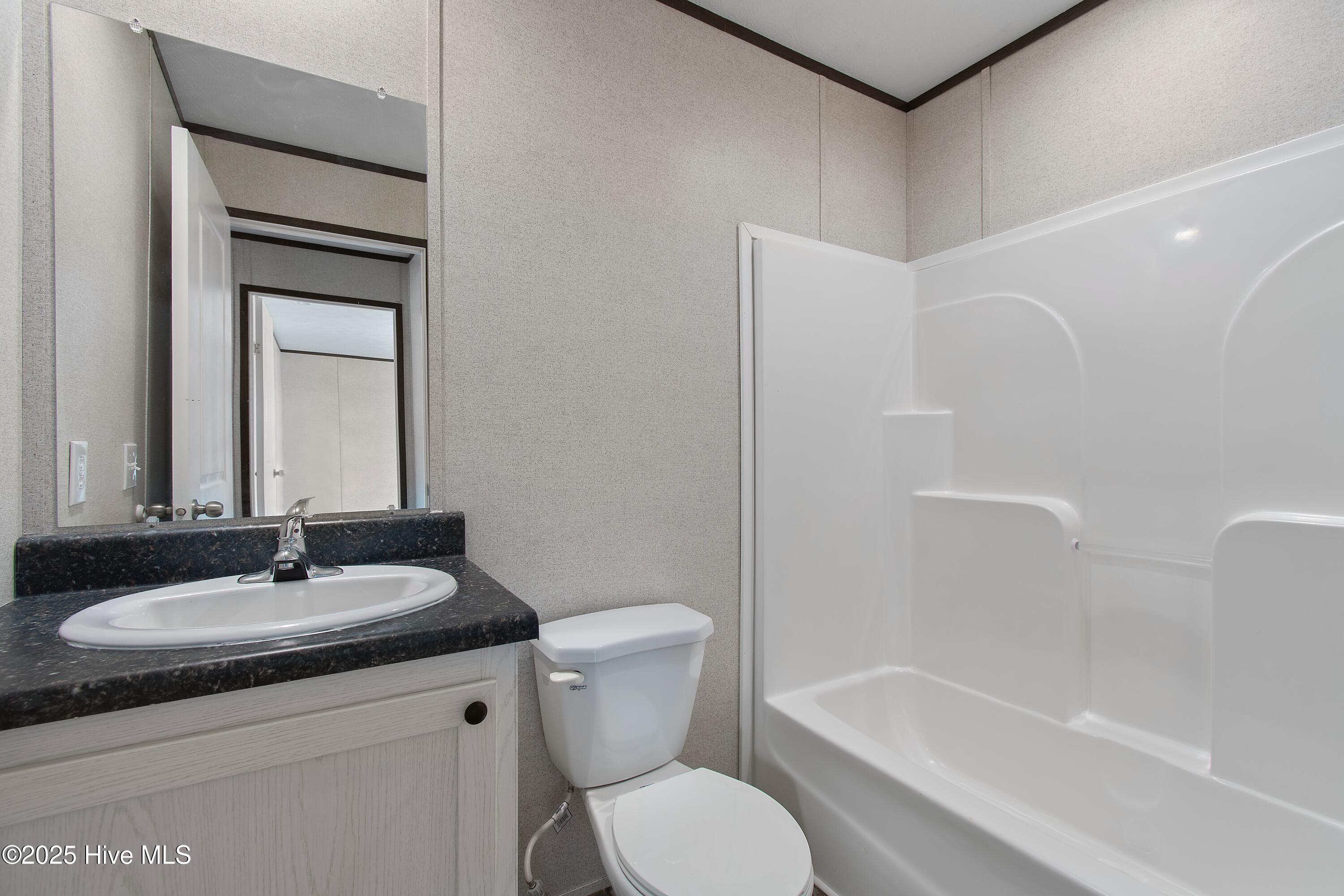 100542046 | Photo 23