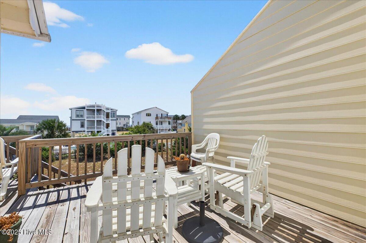 100532820 | Photo 35