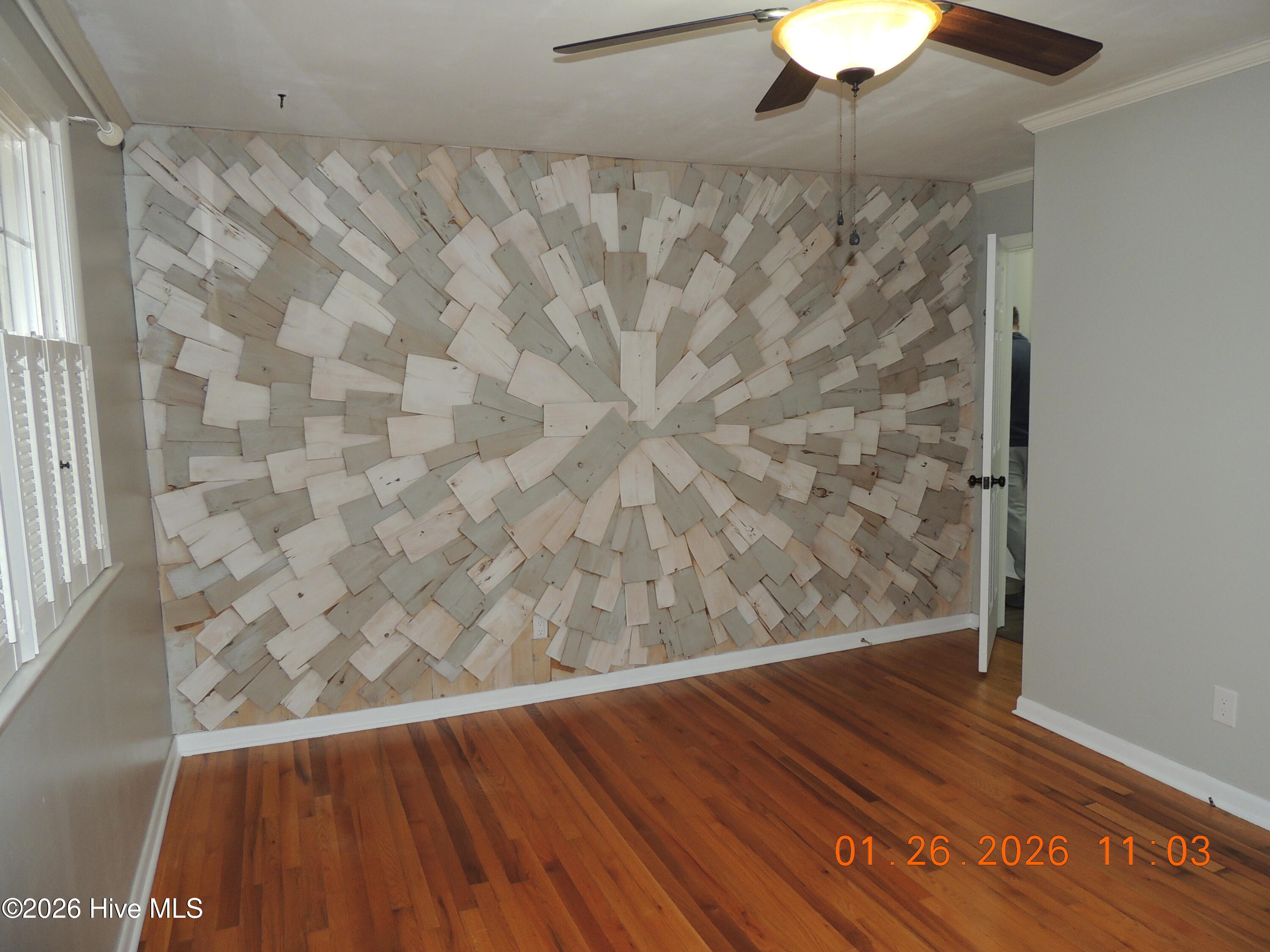 100551473 | Photo 25