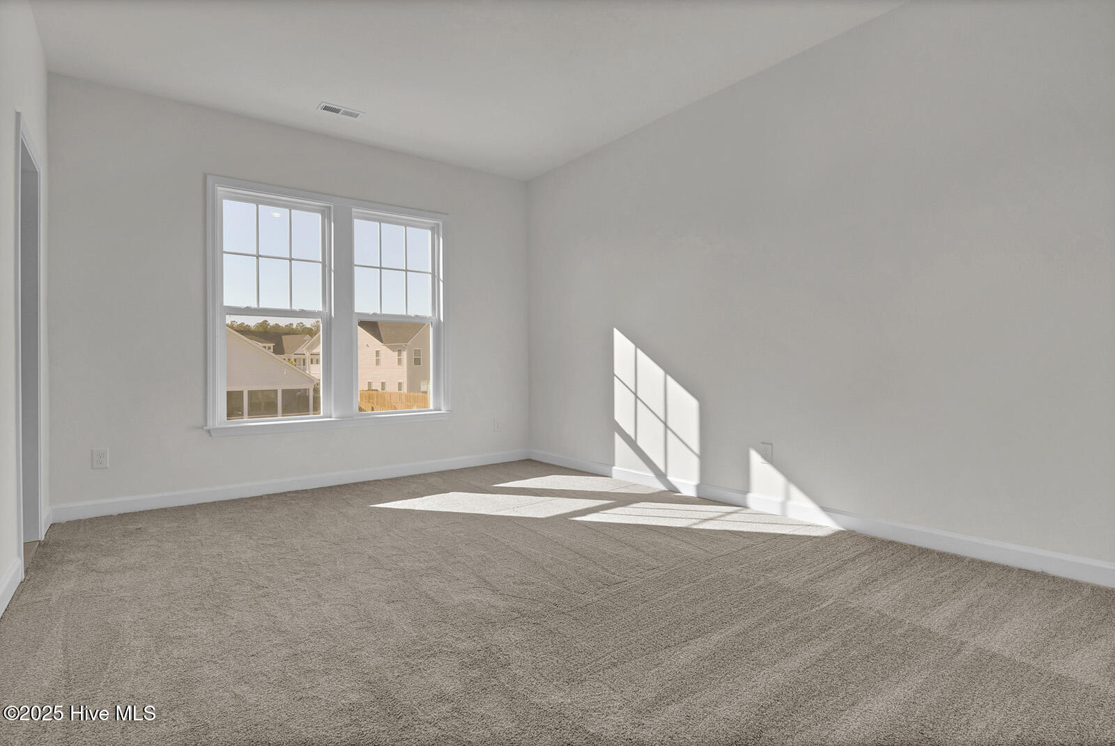 100500877 | Photo 35