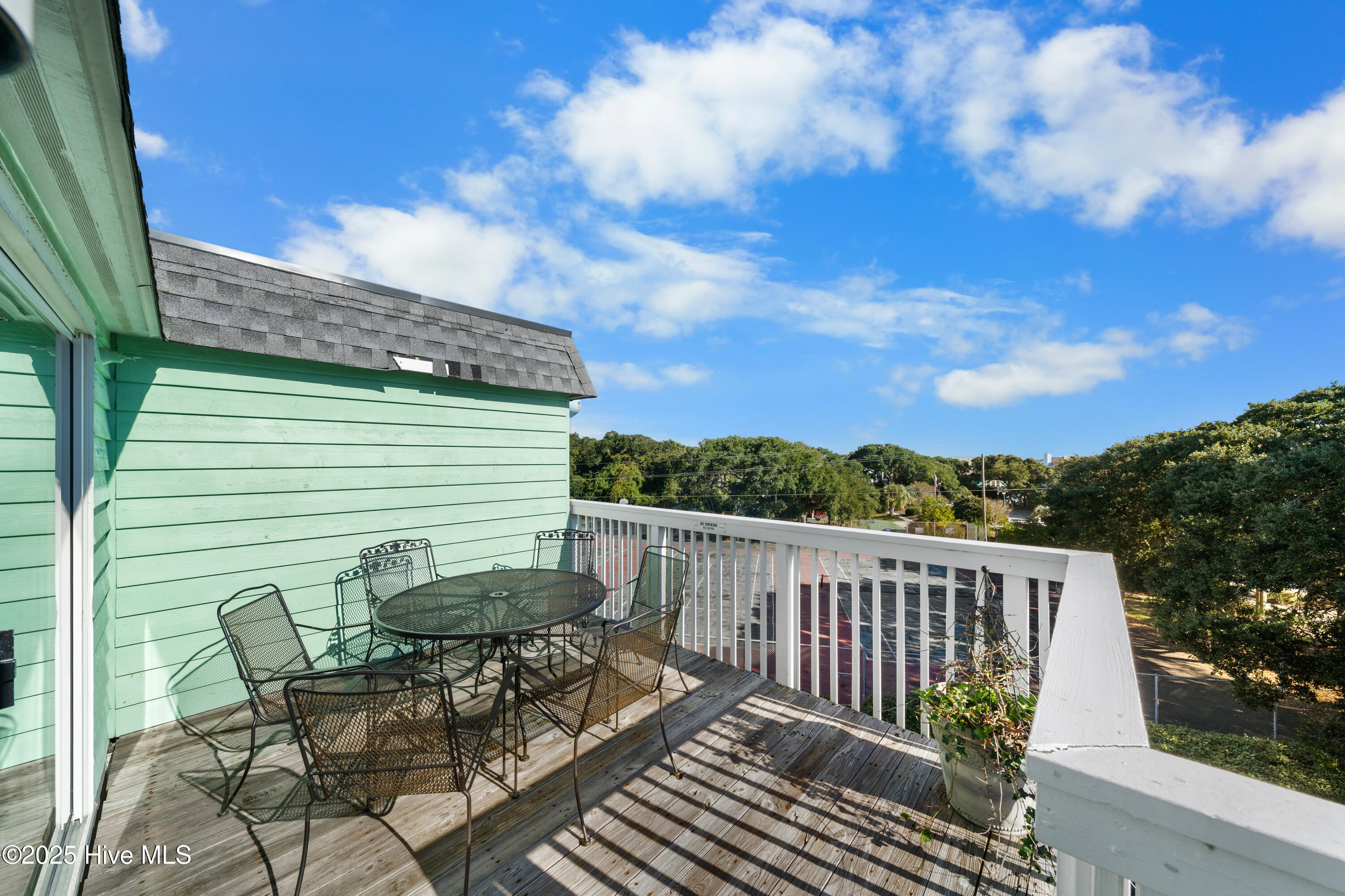 100536900 | Photo 35