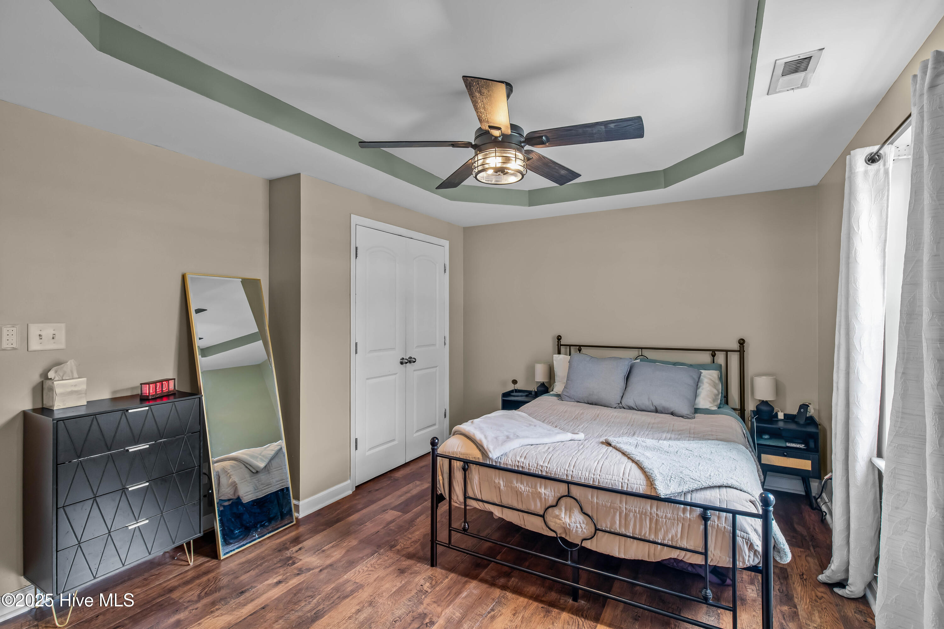 100534497 | Photo 31