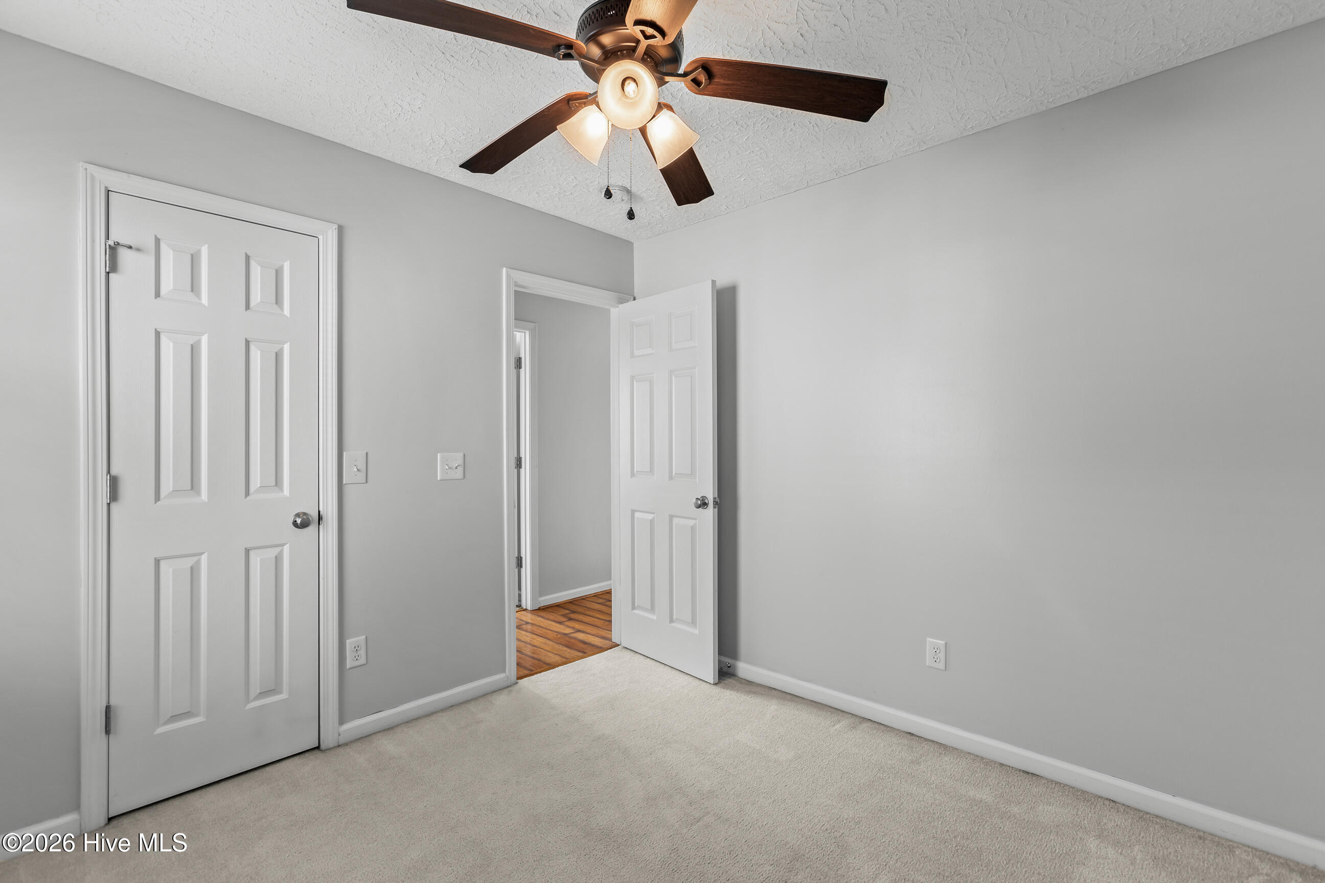 100550522 | Photo 23