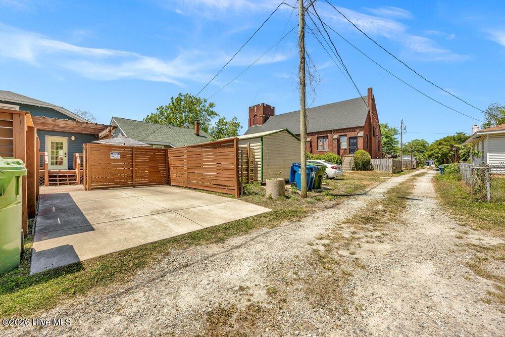 100568579 | Photo 30