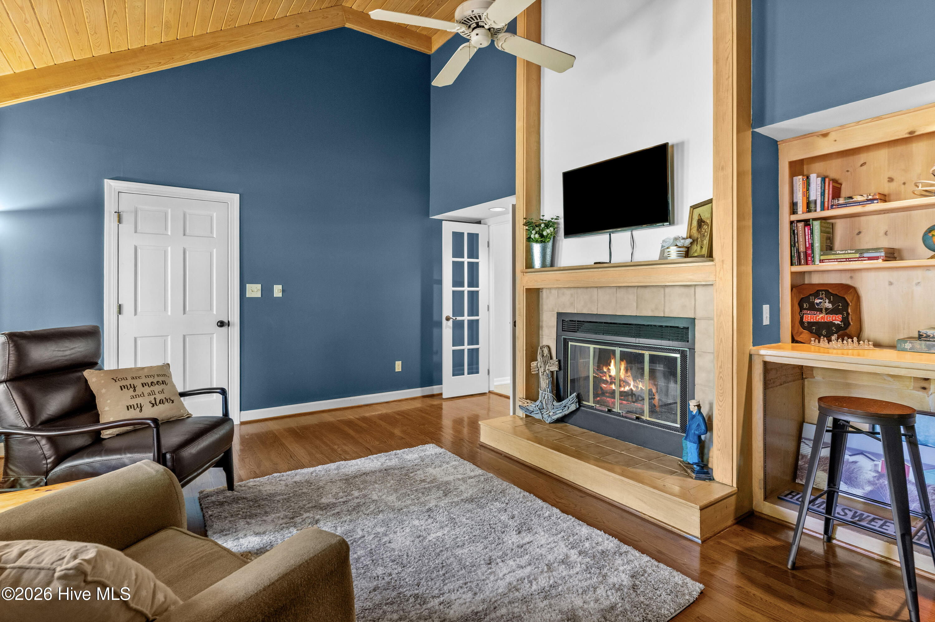 100569922 | Photo 12